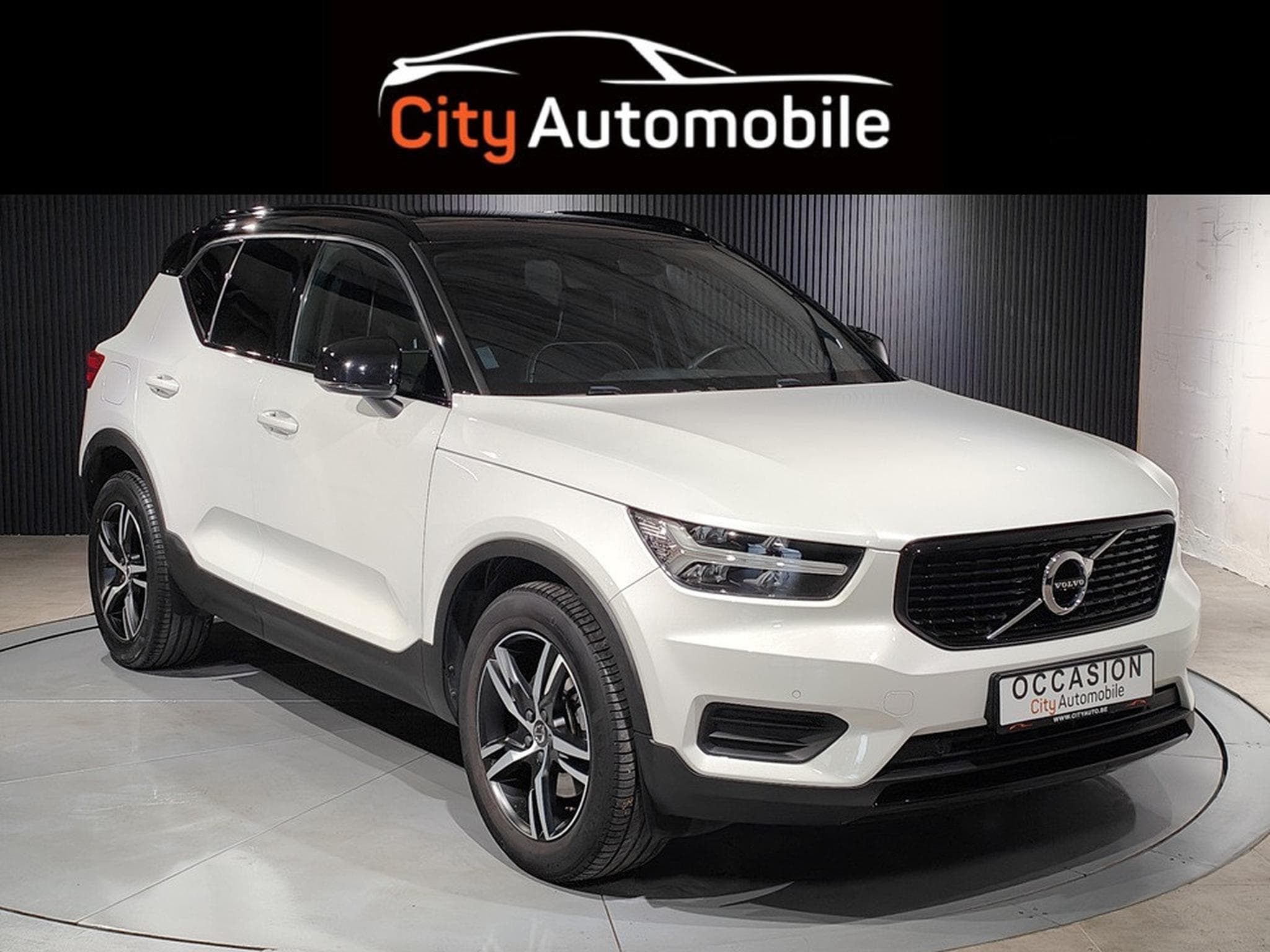 Volvo XC40 T4 GEARTRONIC R-DESIGN 4X4 CARPLAY TOIT OUVRANT SIEGES CHAUF (2019) - Photo 1