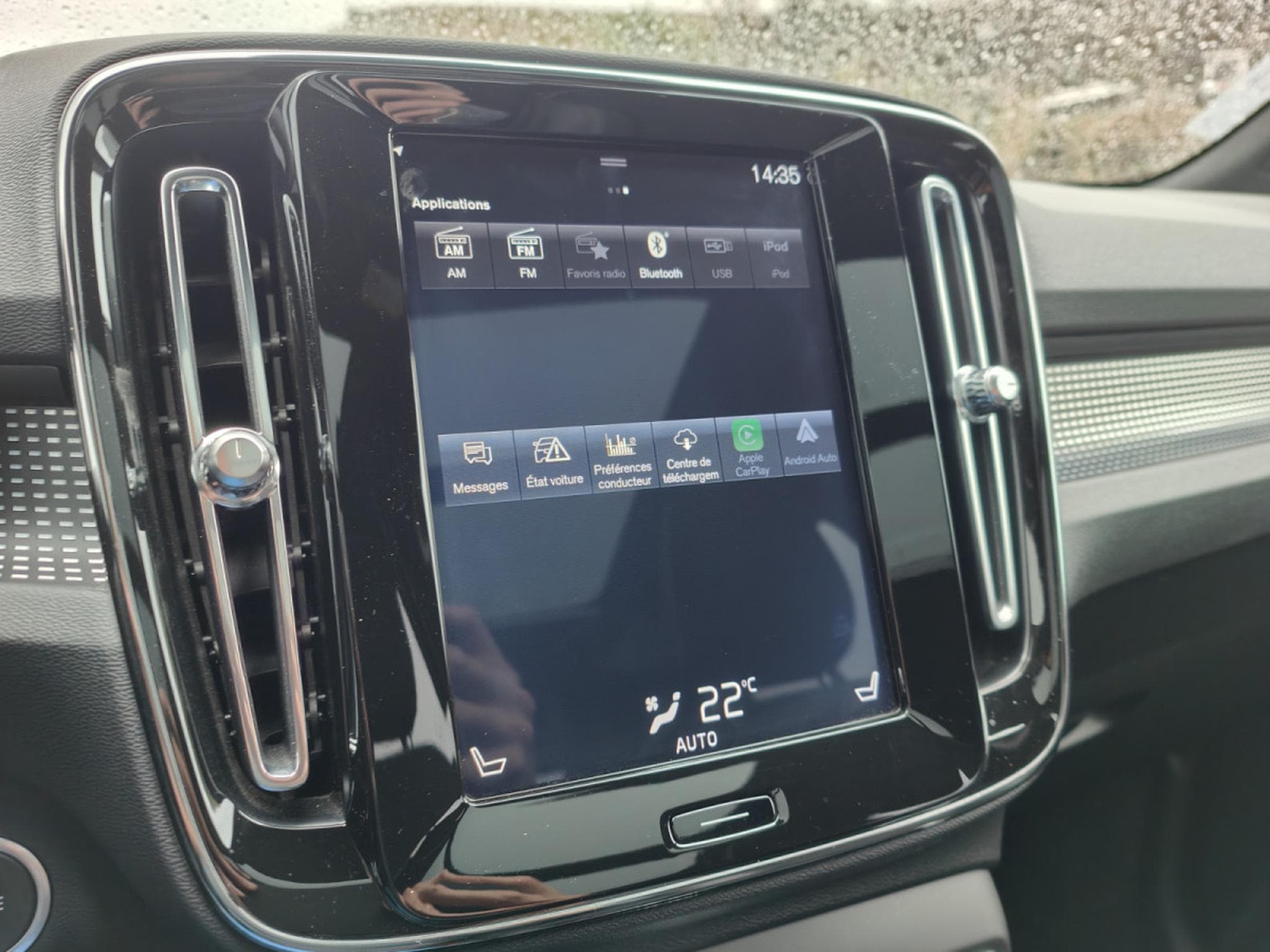 Volvo XC40 T4 GEARTRONIC R-DESIGN 4X4 CARPLAY TOIT OUVRANT SIEGES CHAUF (2019) - Photo 17