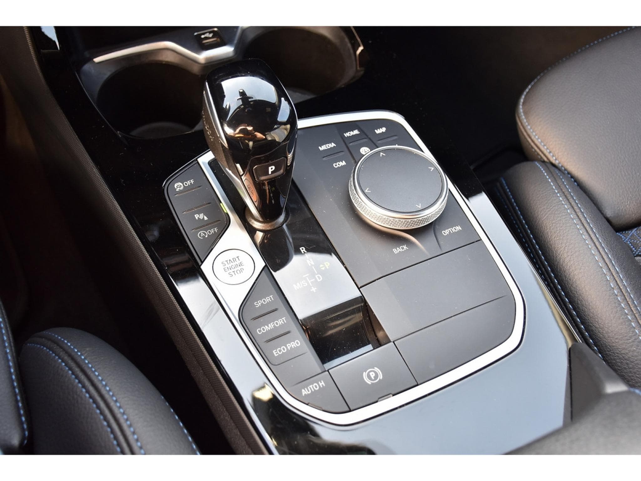 BMW 118 iA "M" Sport LANE GPS PDC 1° MAIN (2022) - Foto 16