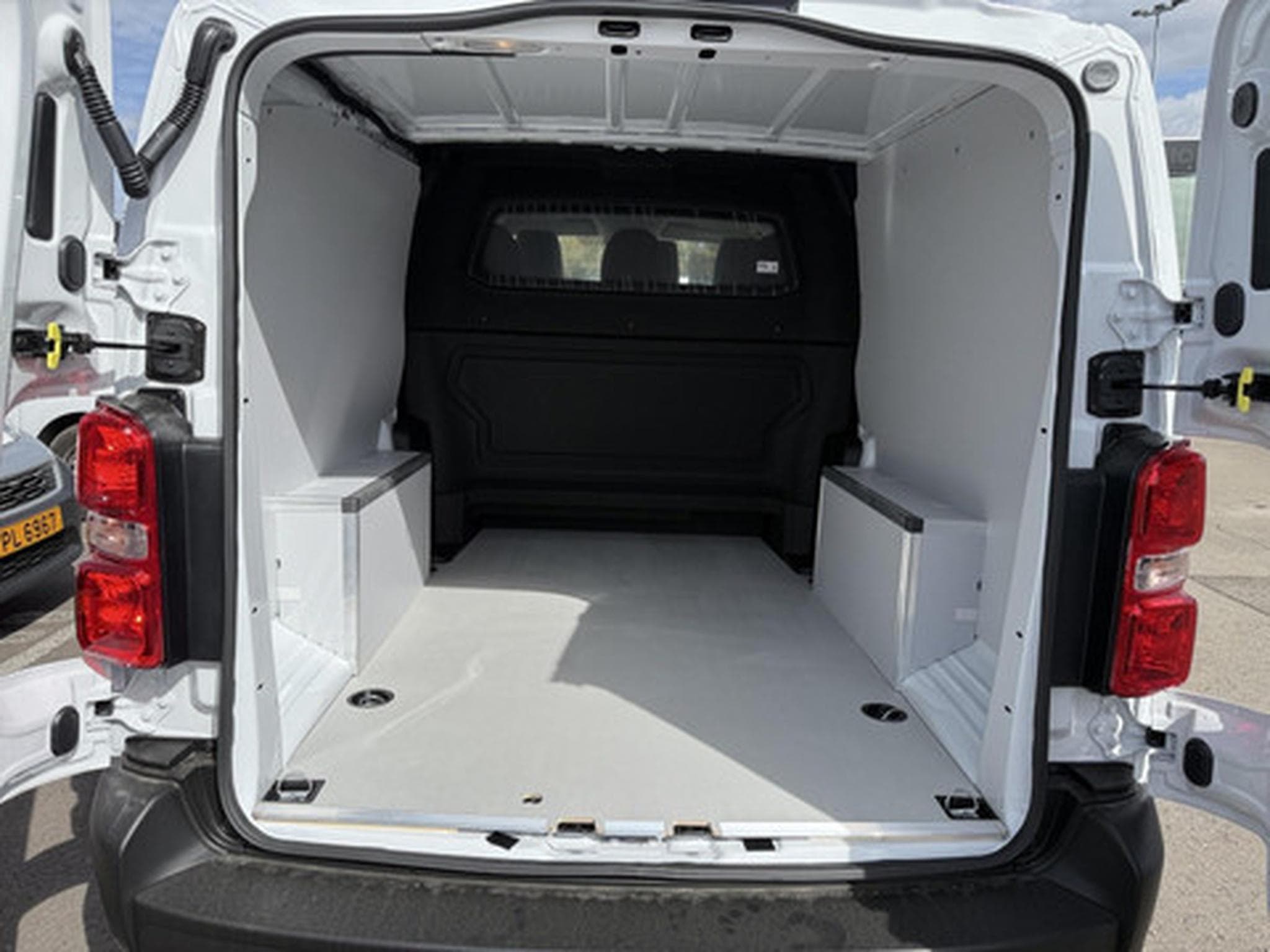 Opel Vivaro Double Cabine XL Diesel 150ch Manuelle (2026) - Photo 9