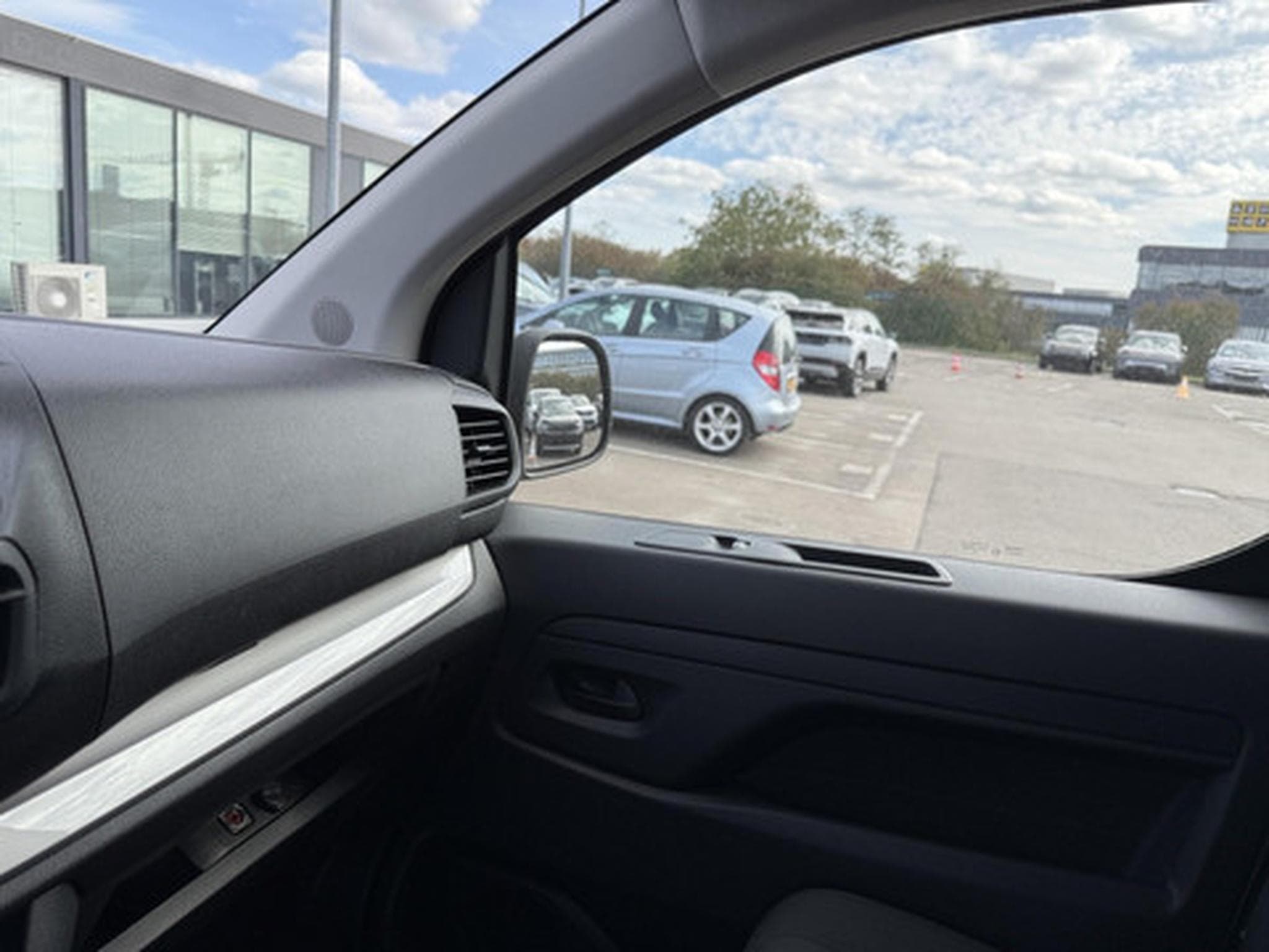 Opel Vivaro Double Cabine XL Diesel 150ch Manuelle (2026) - Photo 7