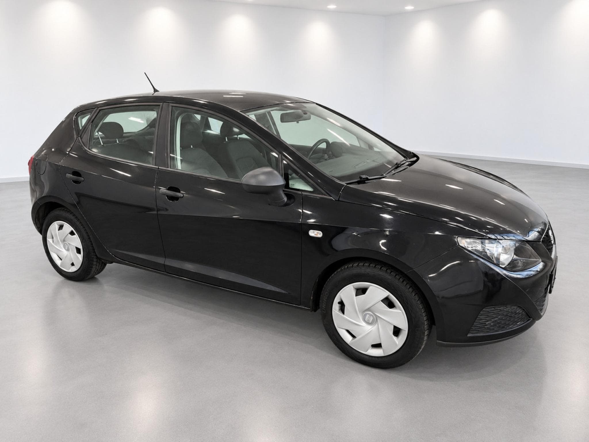 Seat Ibiza 1.2 Tdi 75 Ecomotive (2011) - Photo 2