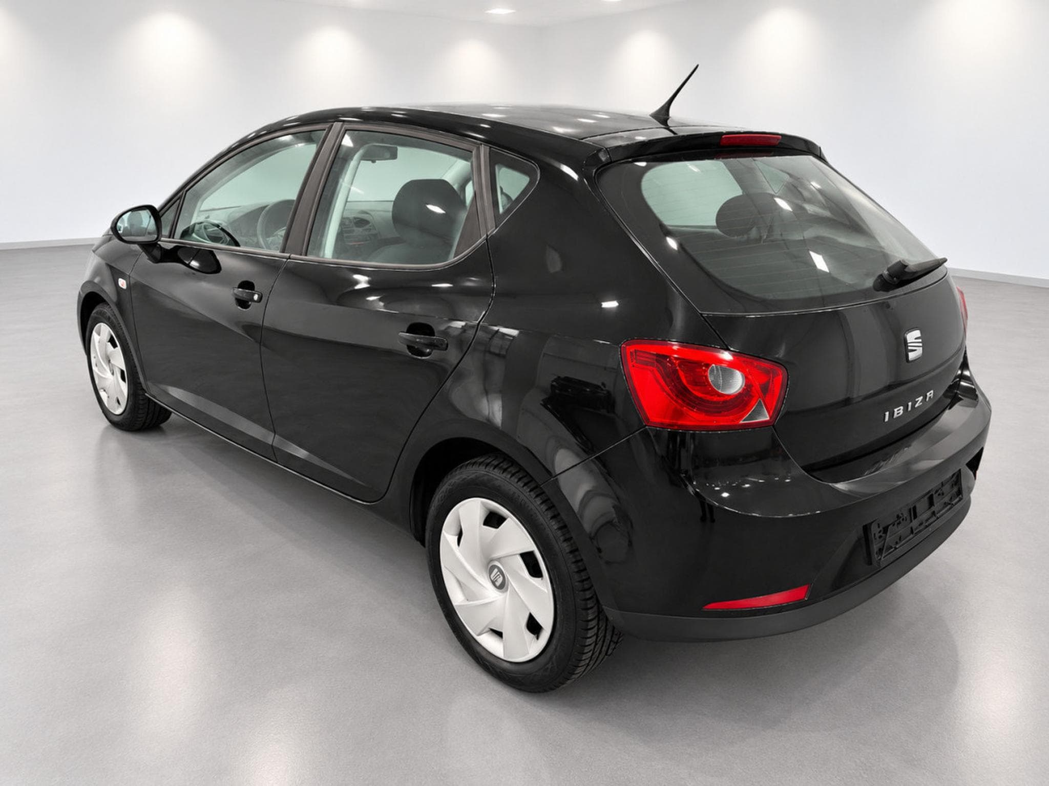 Seat Ibiza 1.2 Tdi 75 Ecomotive (2011) - Photo 3