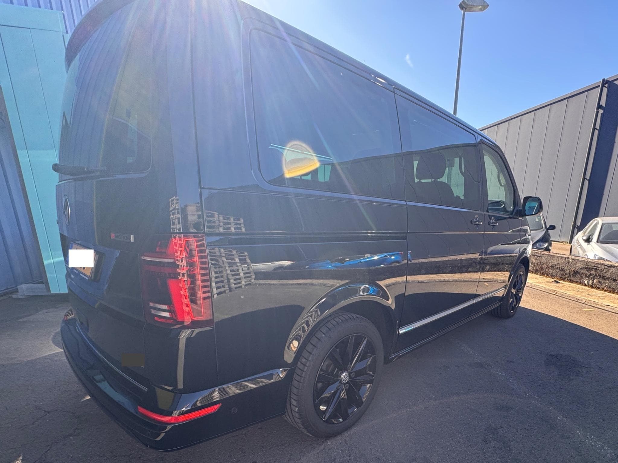 VW T6.1 Multivan Highline 4 motion (2024) - Photo 3