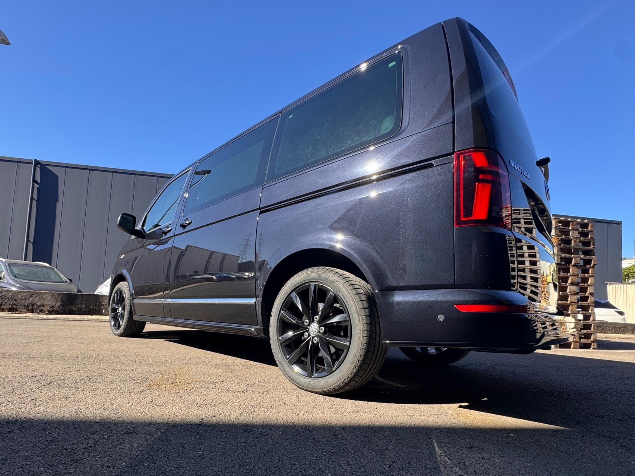 VW T6.1 Multivan Highline 4 motion (2024) - Photo 2