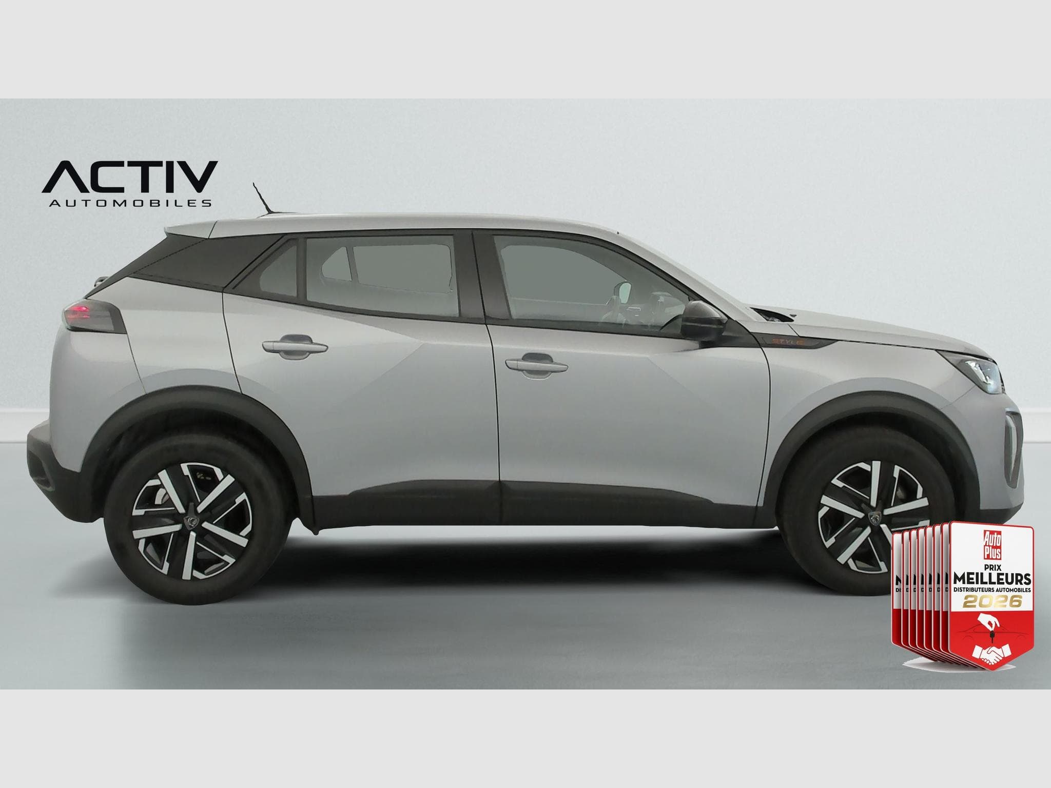 Peugeot 2008 Hybrid 136 e-DCS6 Style (2025) - Foto 8