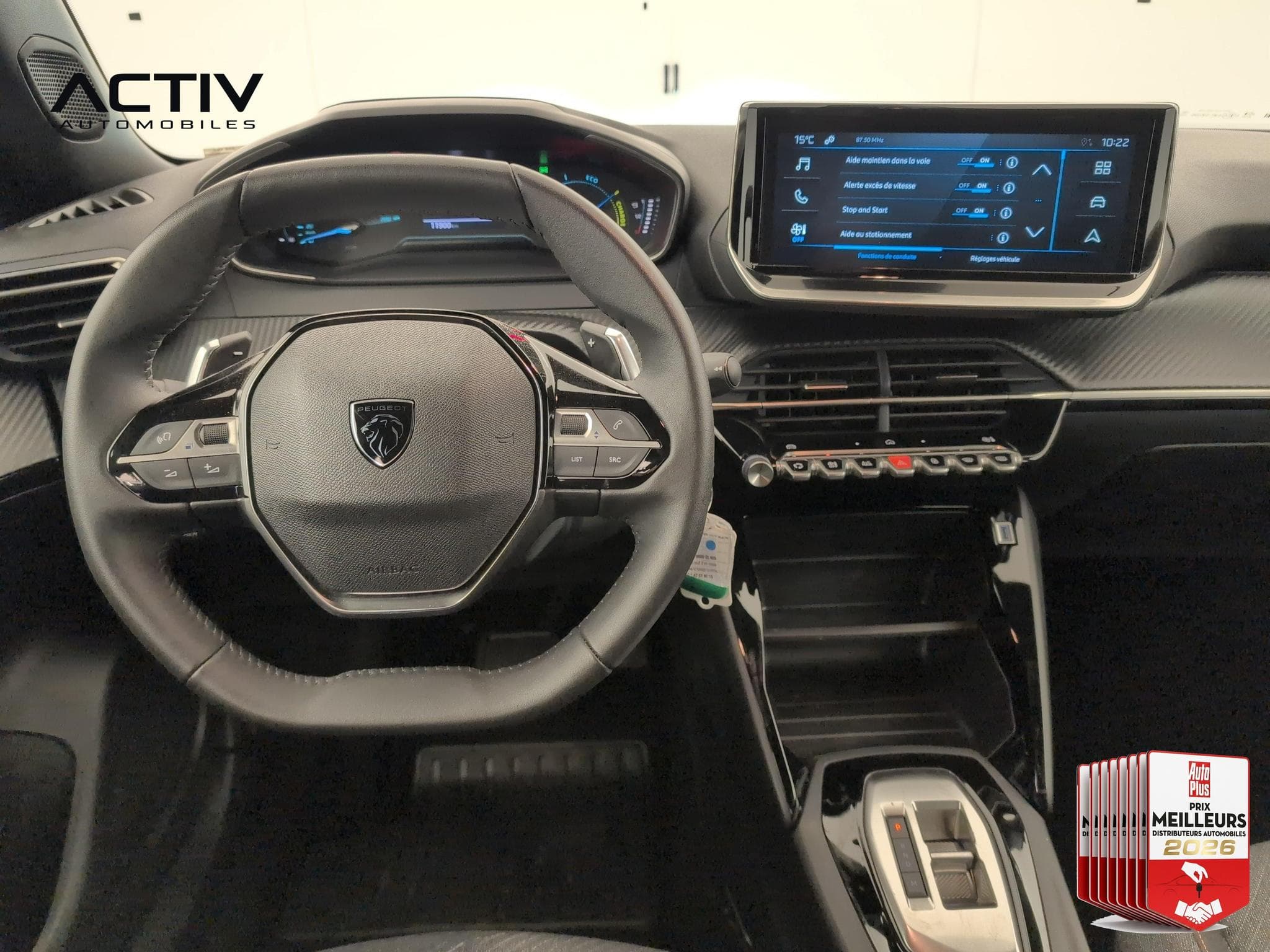 Peugeot 2008 Hybrid 136 e-DCS6 Style (2025) - Foto 13