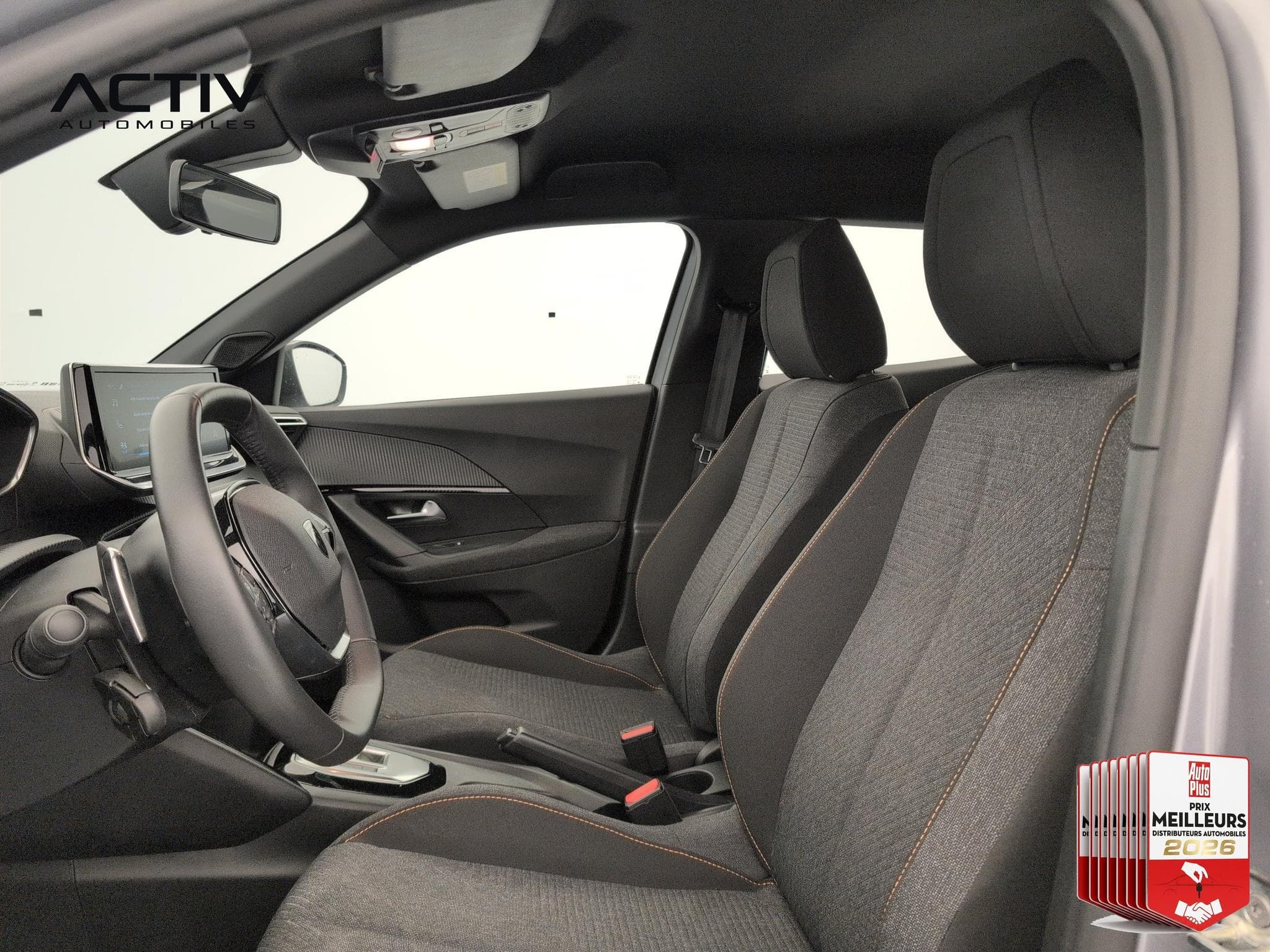 Peugeot 2008 Hybrid 136 e-DCS6 Style (2025) - Foto 16