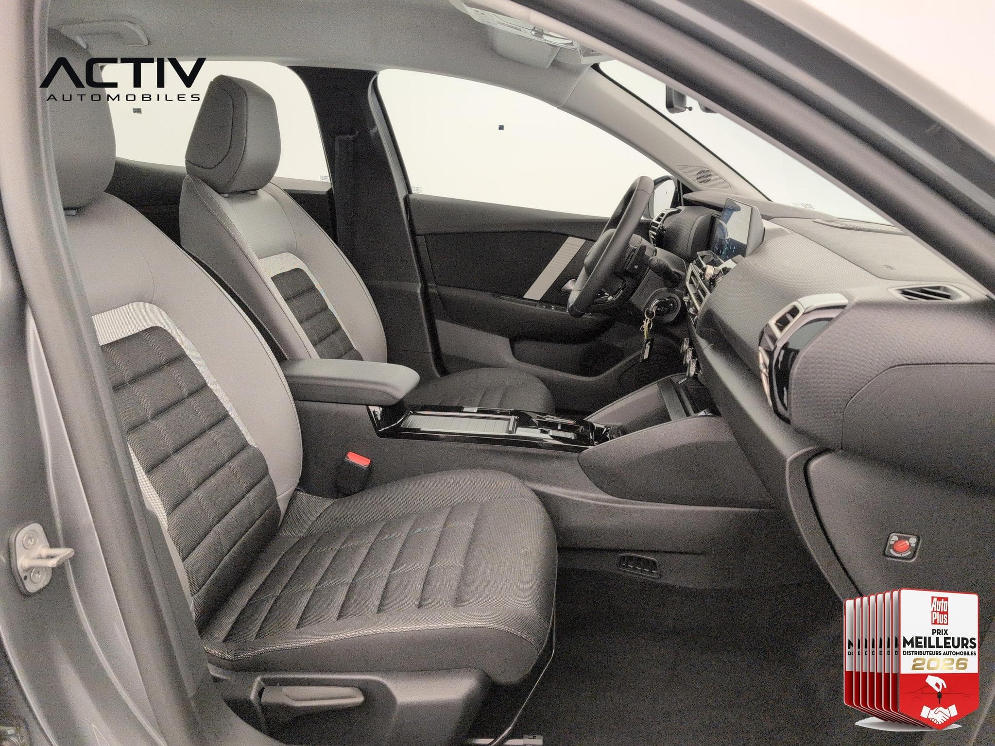 Citroën C4 Hybride 145 ch e-DCS6 Plus (2025) - Foto 9