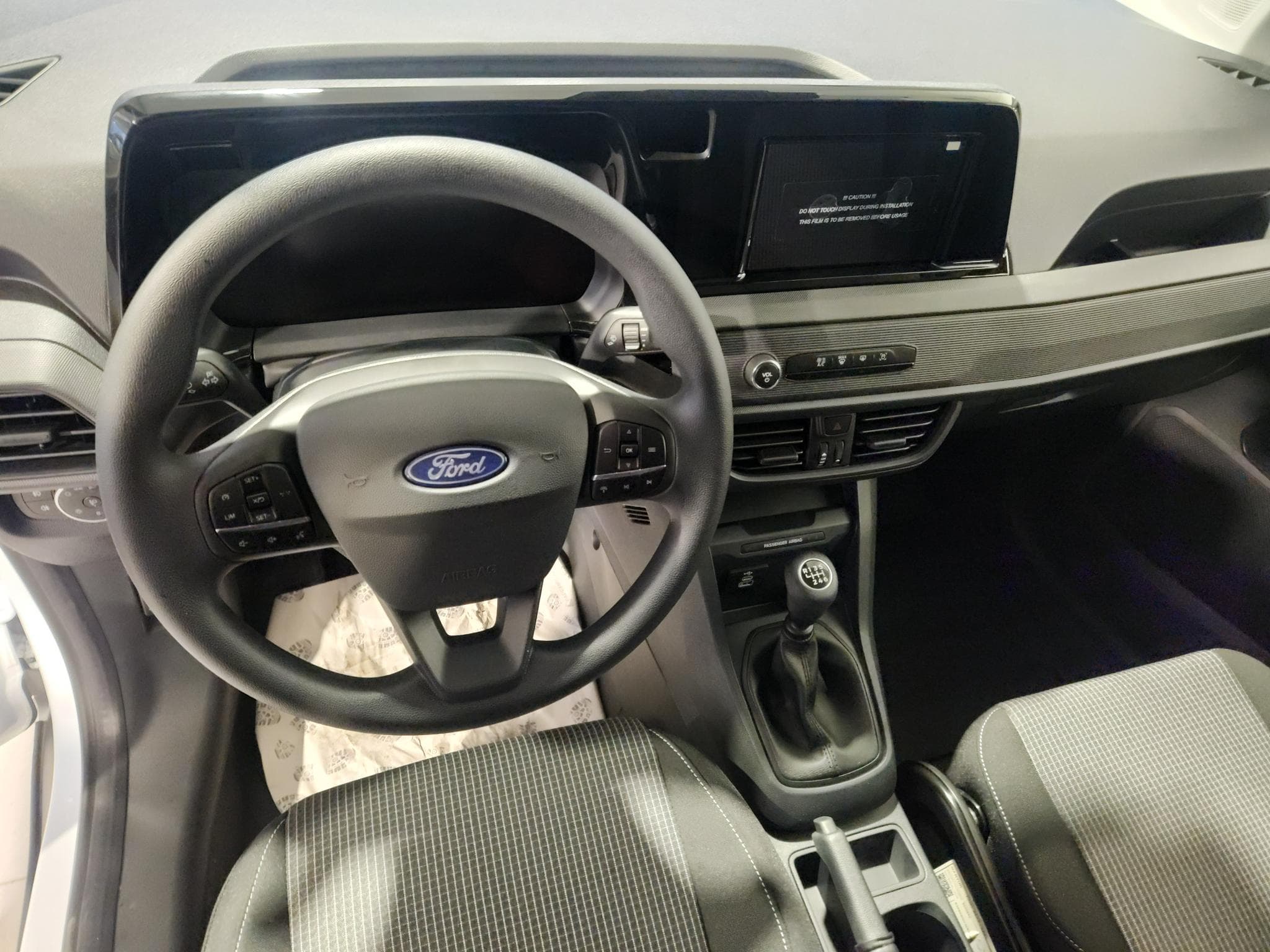 Ford Transit Courier 1.0 EcoBoost (2026) - Photo 6