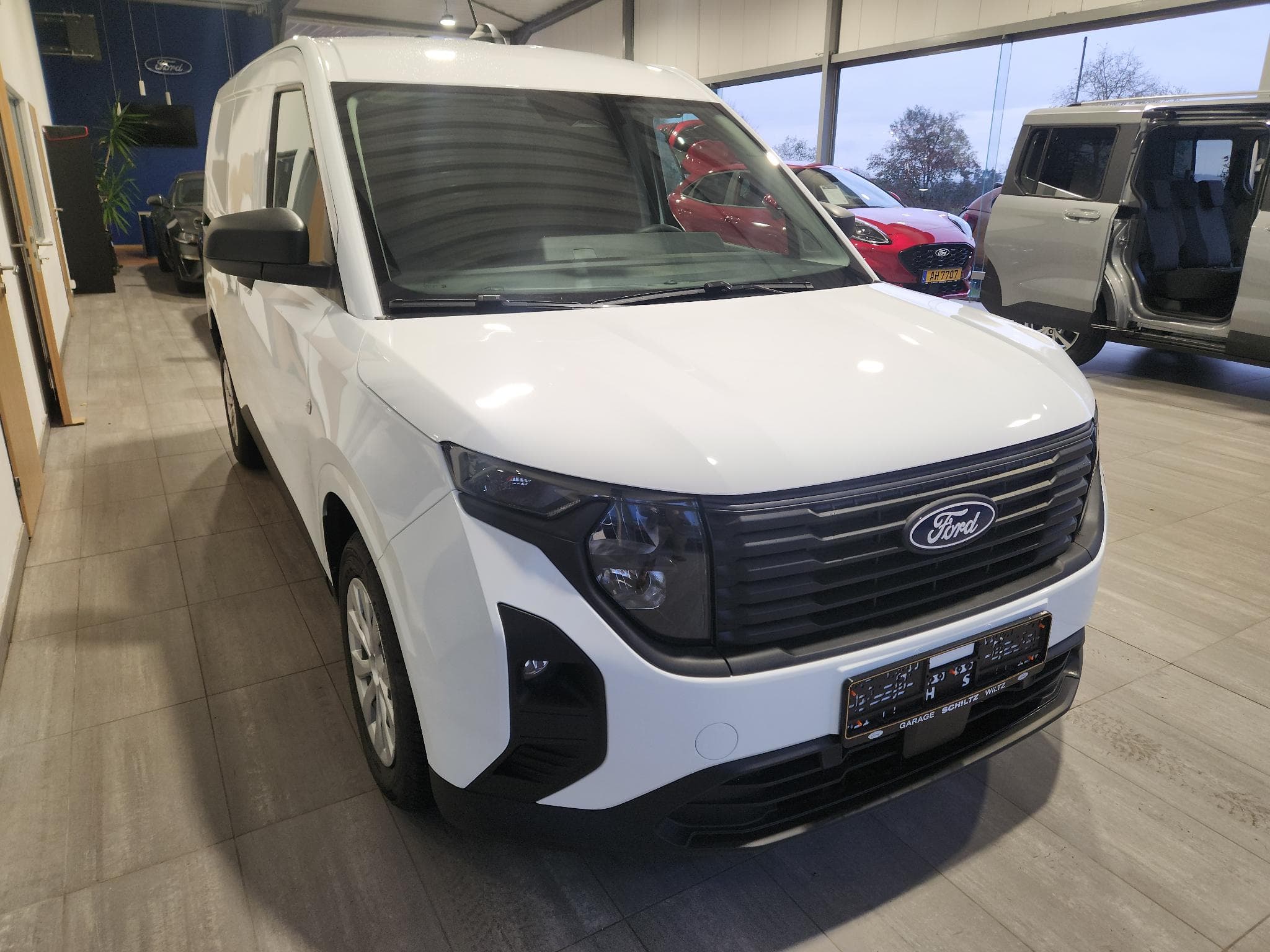 Ford Transit Courier 1.0 EcoBoost (2026) - Photo 2
