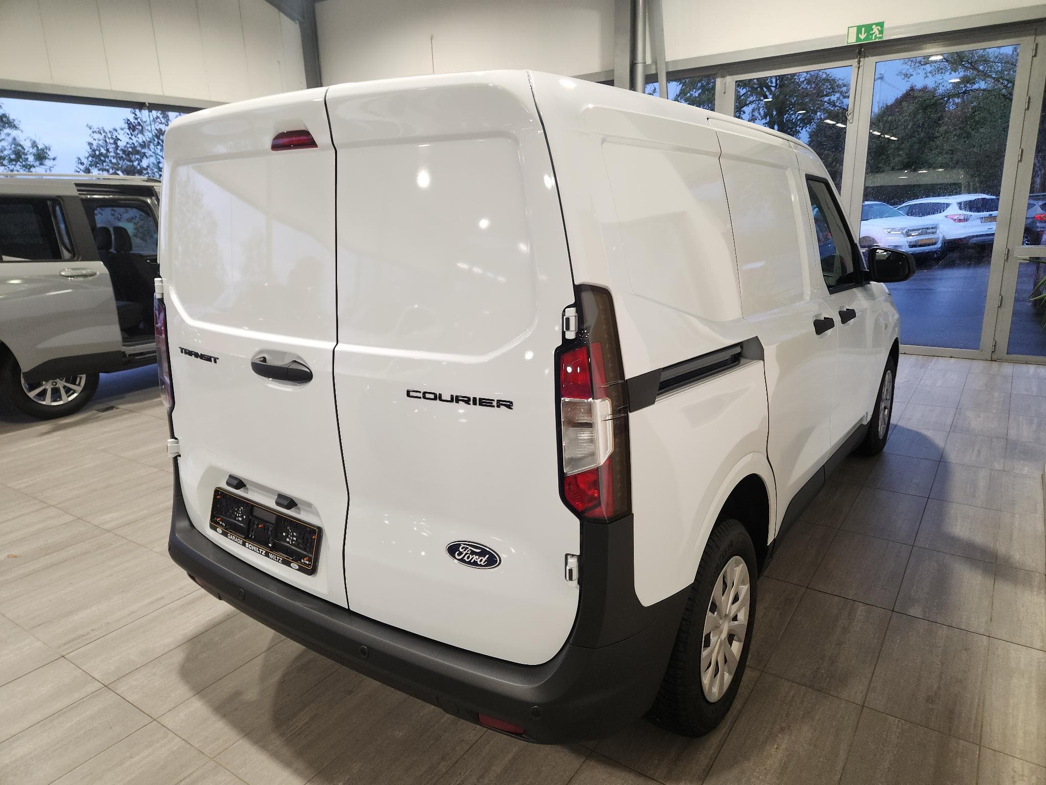 Ford Transit Courier 1.0 EcoBoost (2026) - Photo 4