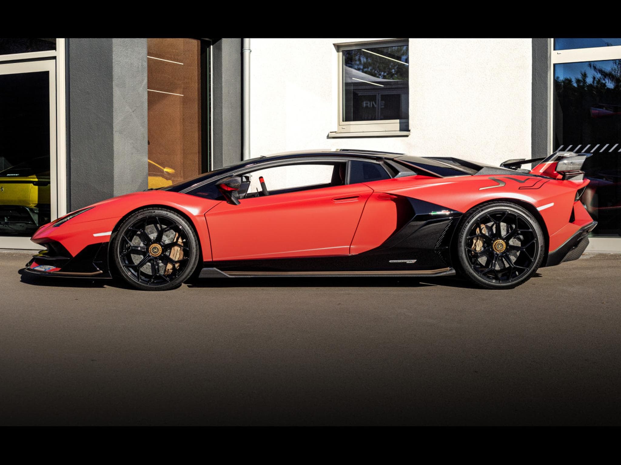 Lamborghini Aventador SVJ COUPE 6.5 V12 - 1 OF 900 - ROSSO MIMIR MATT - AD PERSONA (2020) - Photo 2