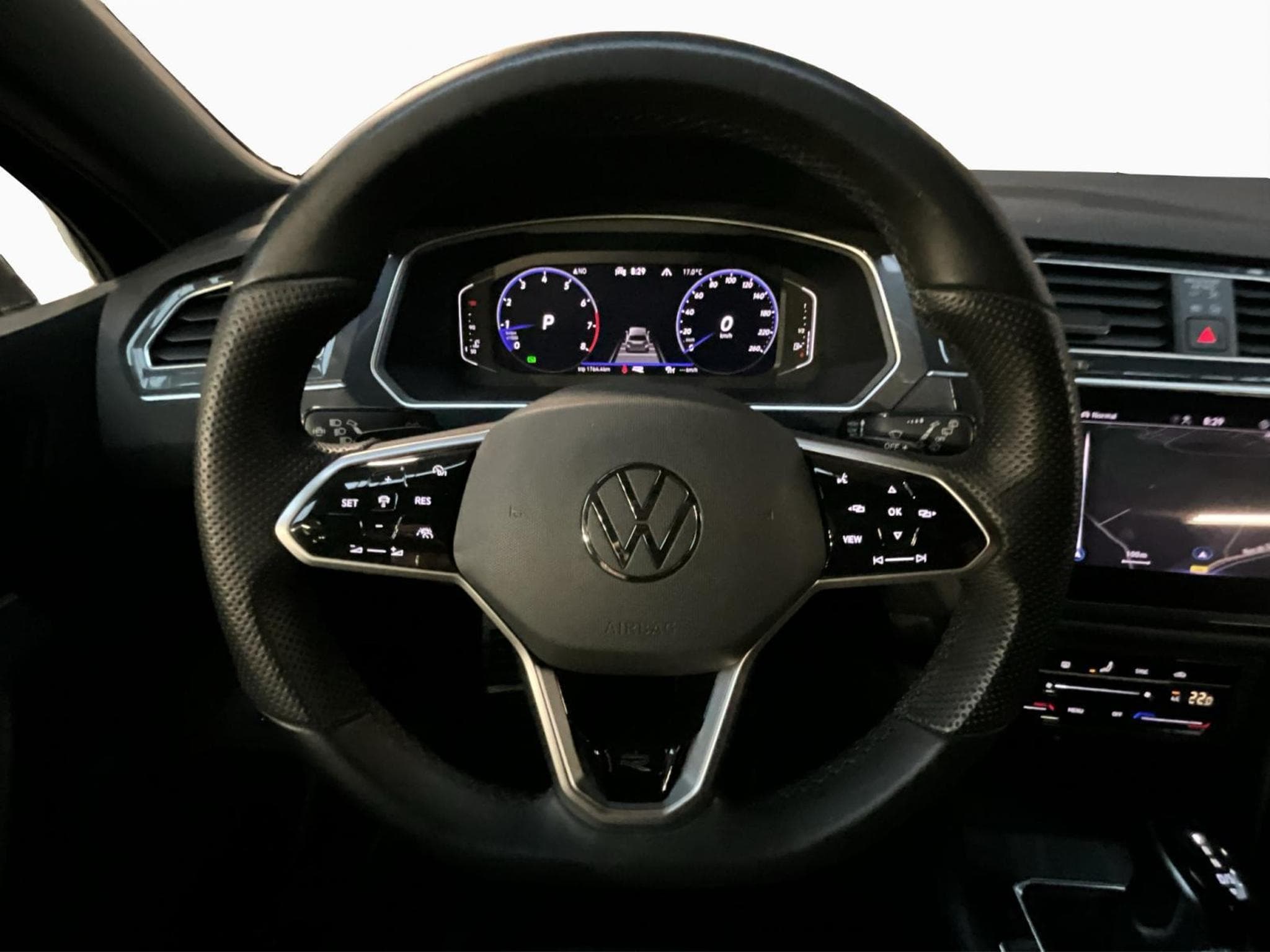 VW Tiguan R-Line+DSG+4M+Matrix-LED+AHK (2022) - Foto 10