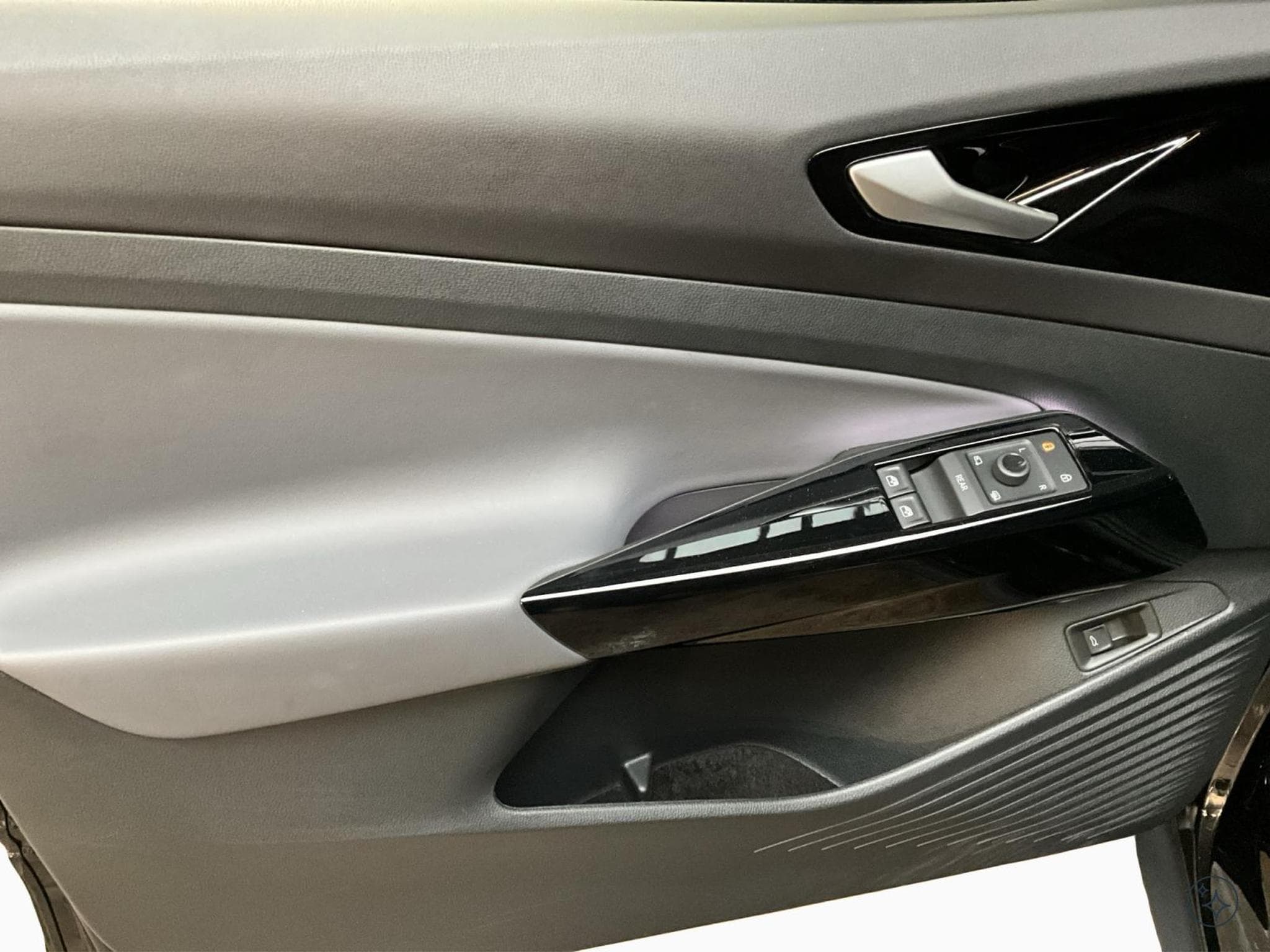VW ID.5 77kWh+Pro+P.Design+P.Confort+P.Infotainement+P.Select (2025) - Foto 14