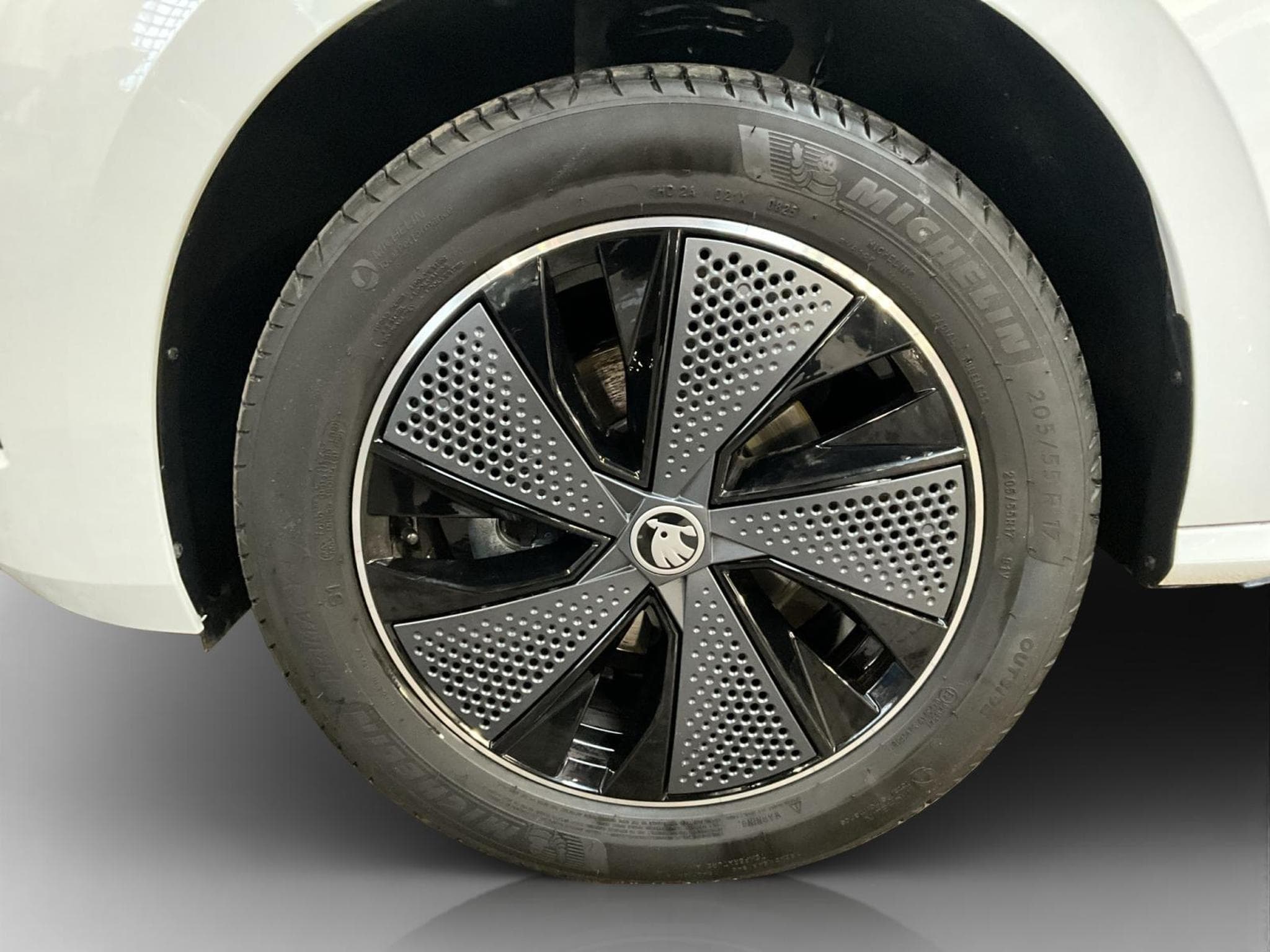 Skoda Kamiq Monte-Carlo+DSG+LED+NAVI+DAB+PANO (2025) - Photo 8