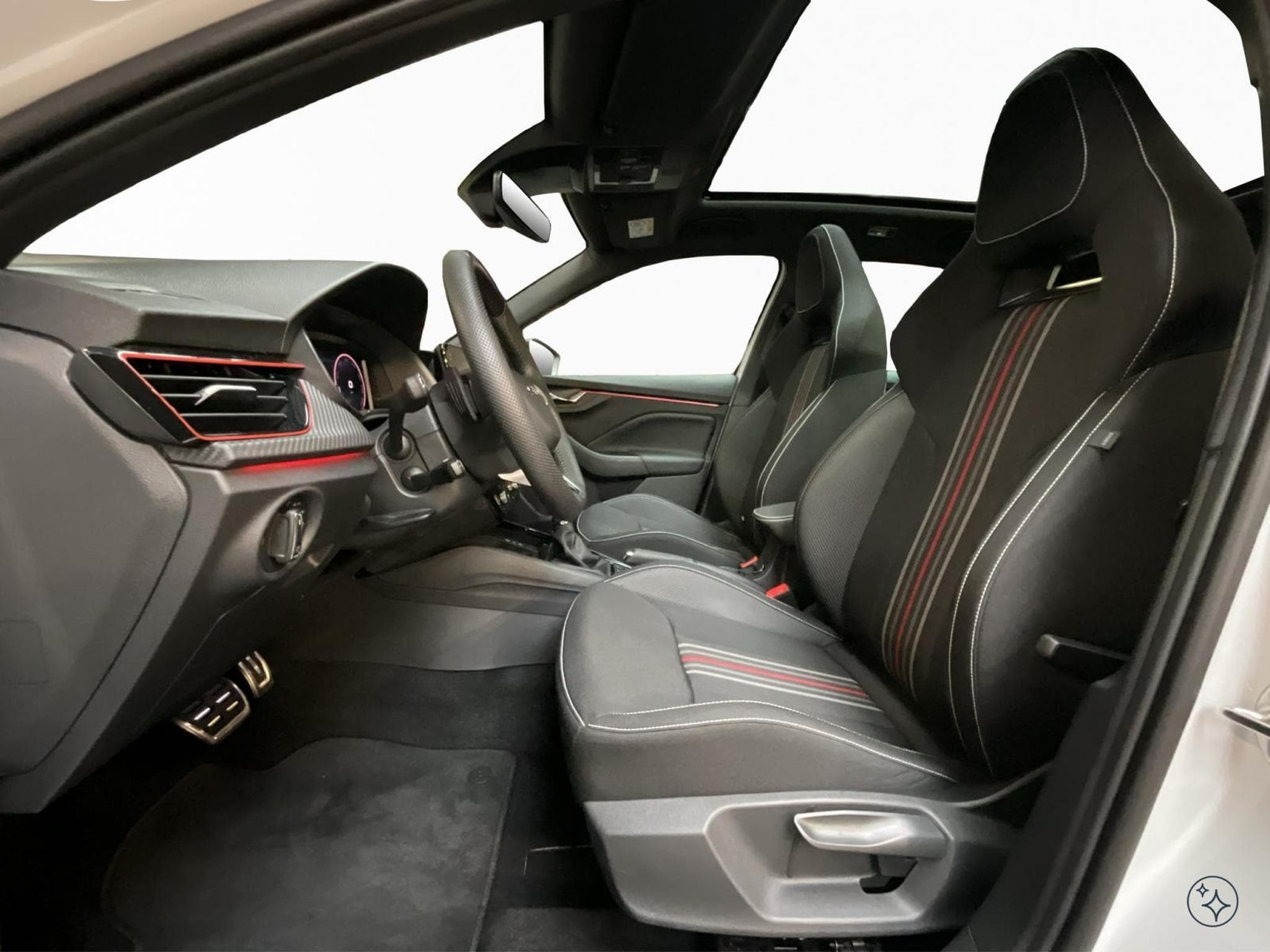 Skoda Kamiq Monte-Carlo+DSG+LED+NAVI+DAB+PANO (2025) - Photo 9