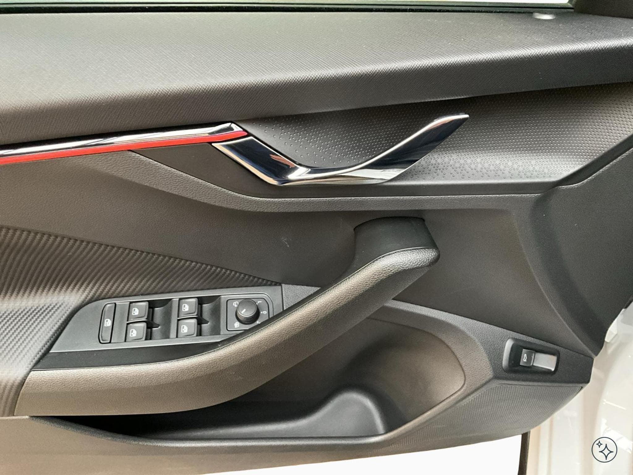 Skoda Kamiq Monte-Carlo+DSG+LED+NAVI+DAB+PANO (2025) - Photo 14