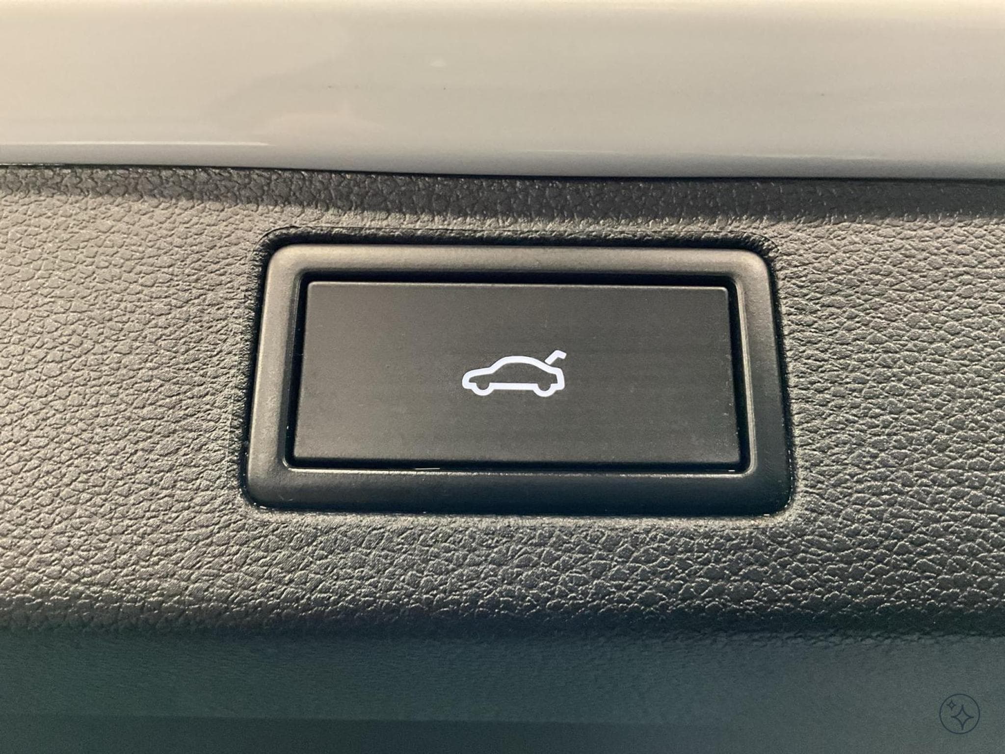Skoda Kamiq Monte-Carlo+DSG+LED+NAVI+DAB+PANO (2025) - Photo 19