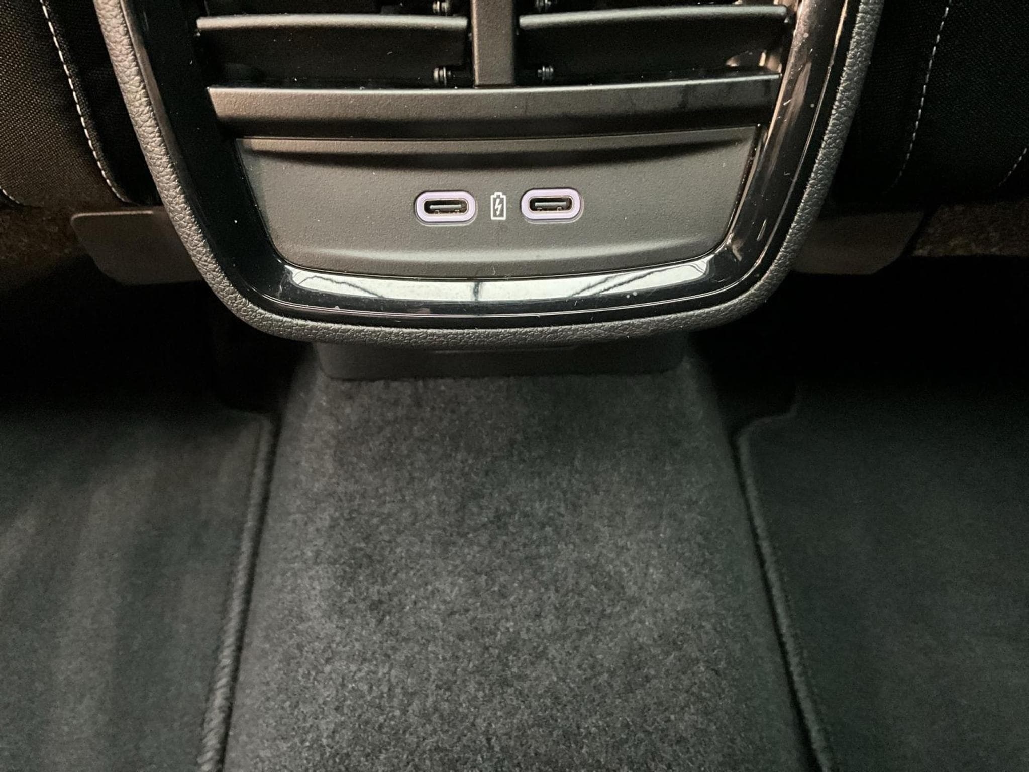 Skoda Kamiq Monte-Carlo+DSG+LED+NAVI+DAB+PANO (2025) - Photo 22