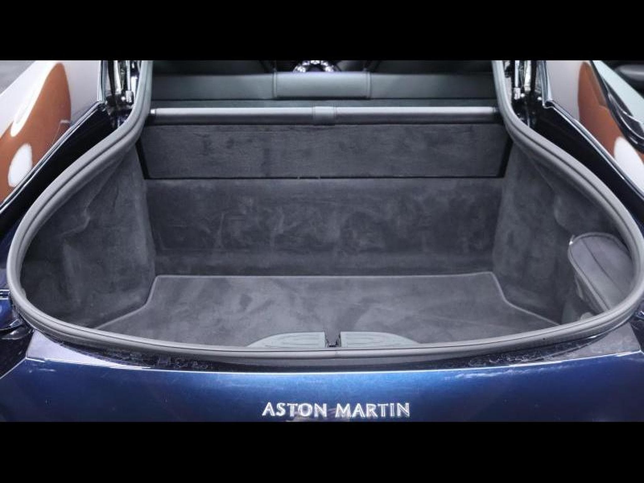 Aston-Martin V8 Vantage V8 4.0 510 coupé (2020) - Foto 6