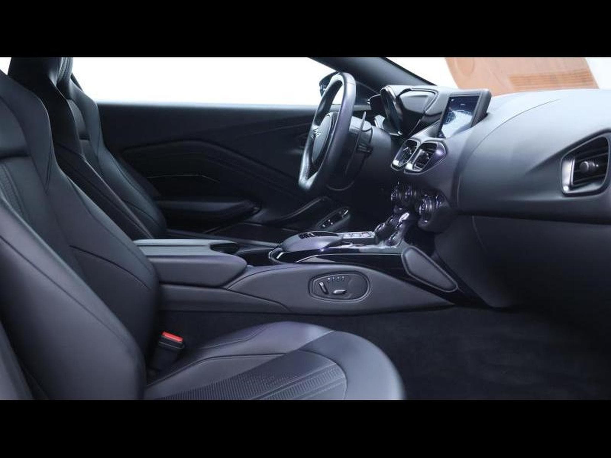 Aston-Martin V8 Vantage V8 4.0 510 coupé (2020) - Foto 11