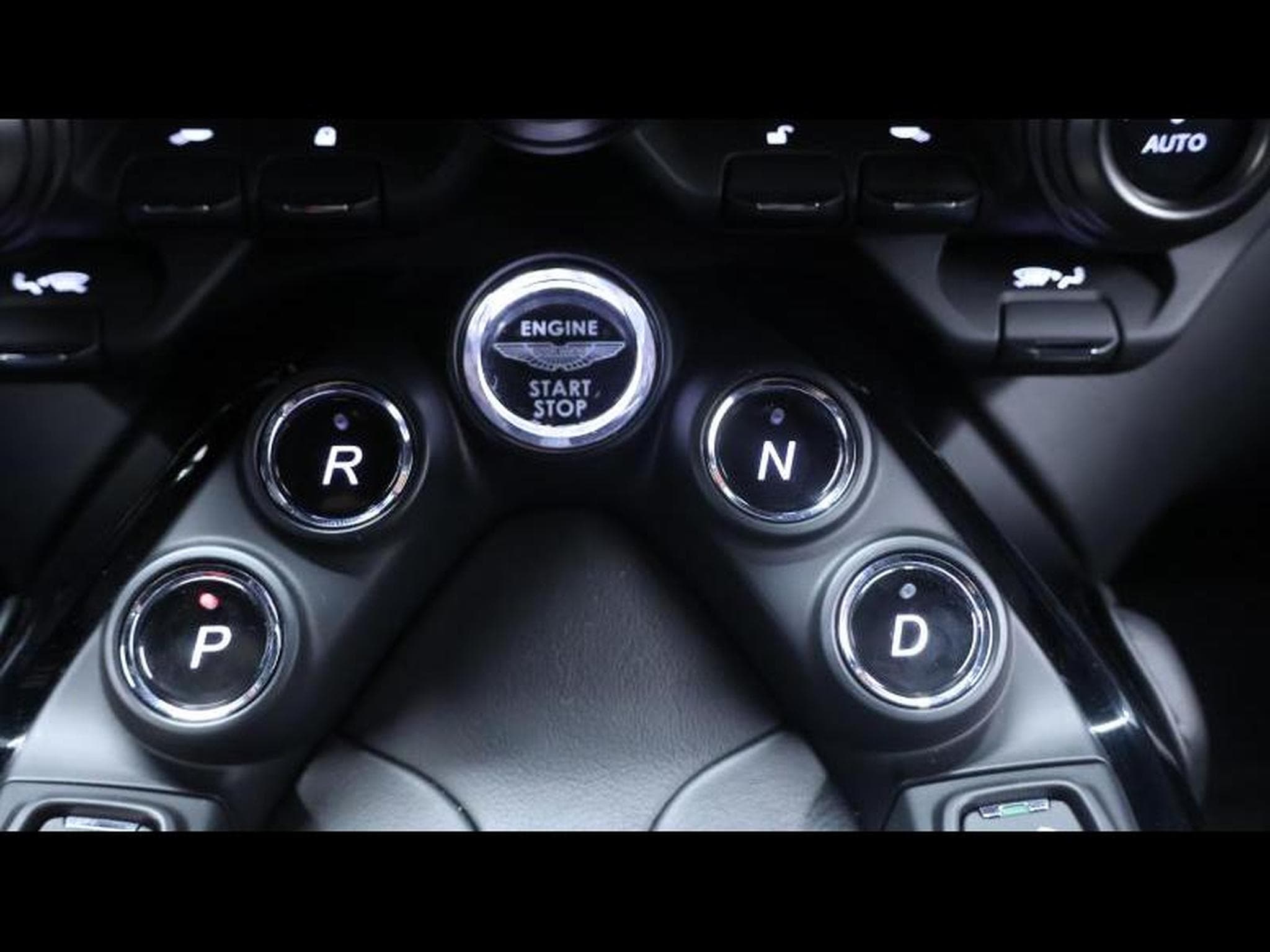 Aston-Martin V8 Vantage V8 4.0 510 coupé (2020) - Foto 20