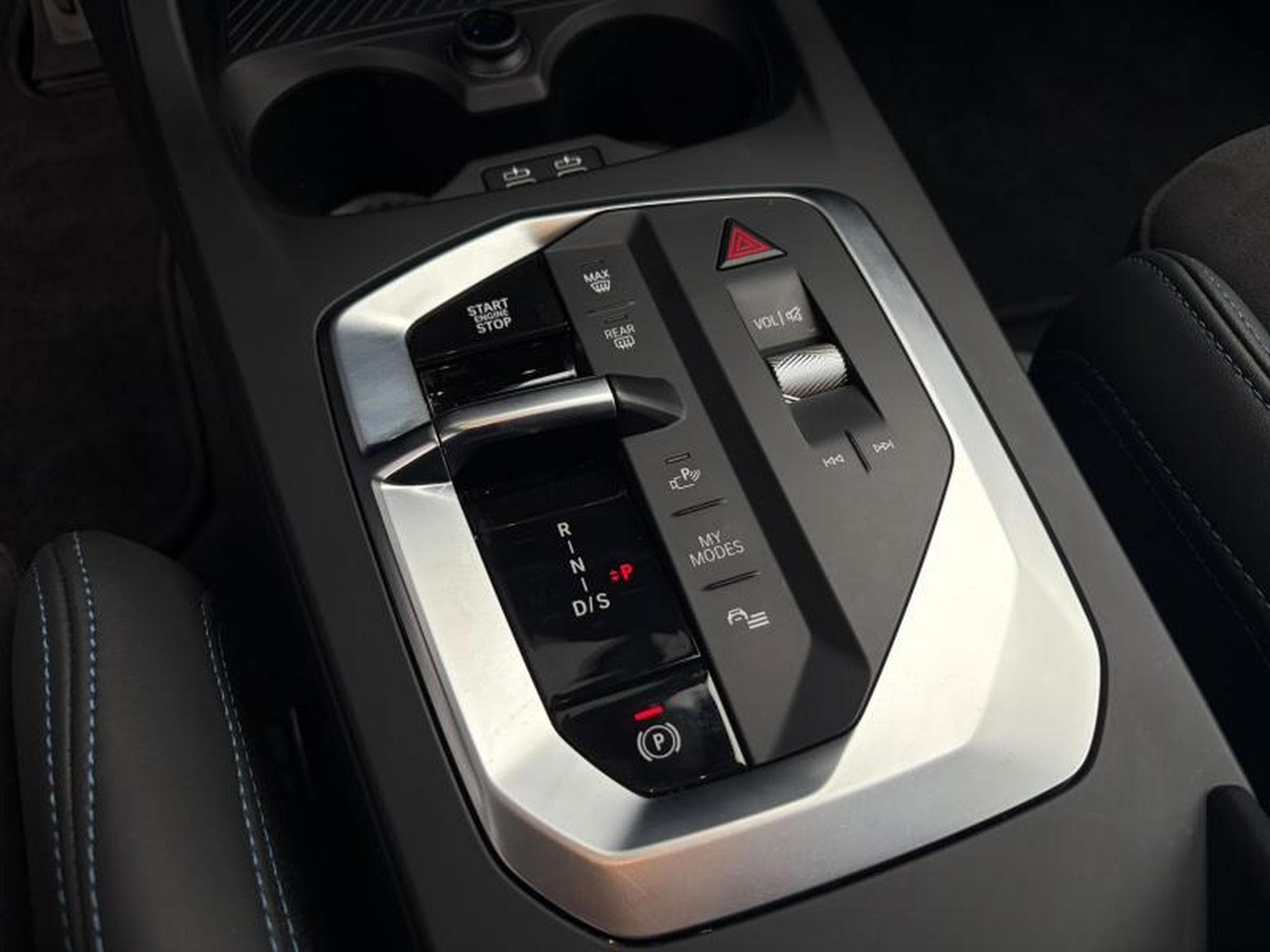 BMW 116 i Pack M/Camera/CarPlay (2026) - Photo 10