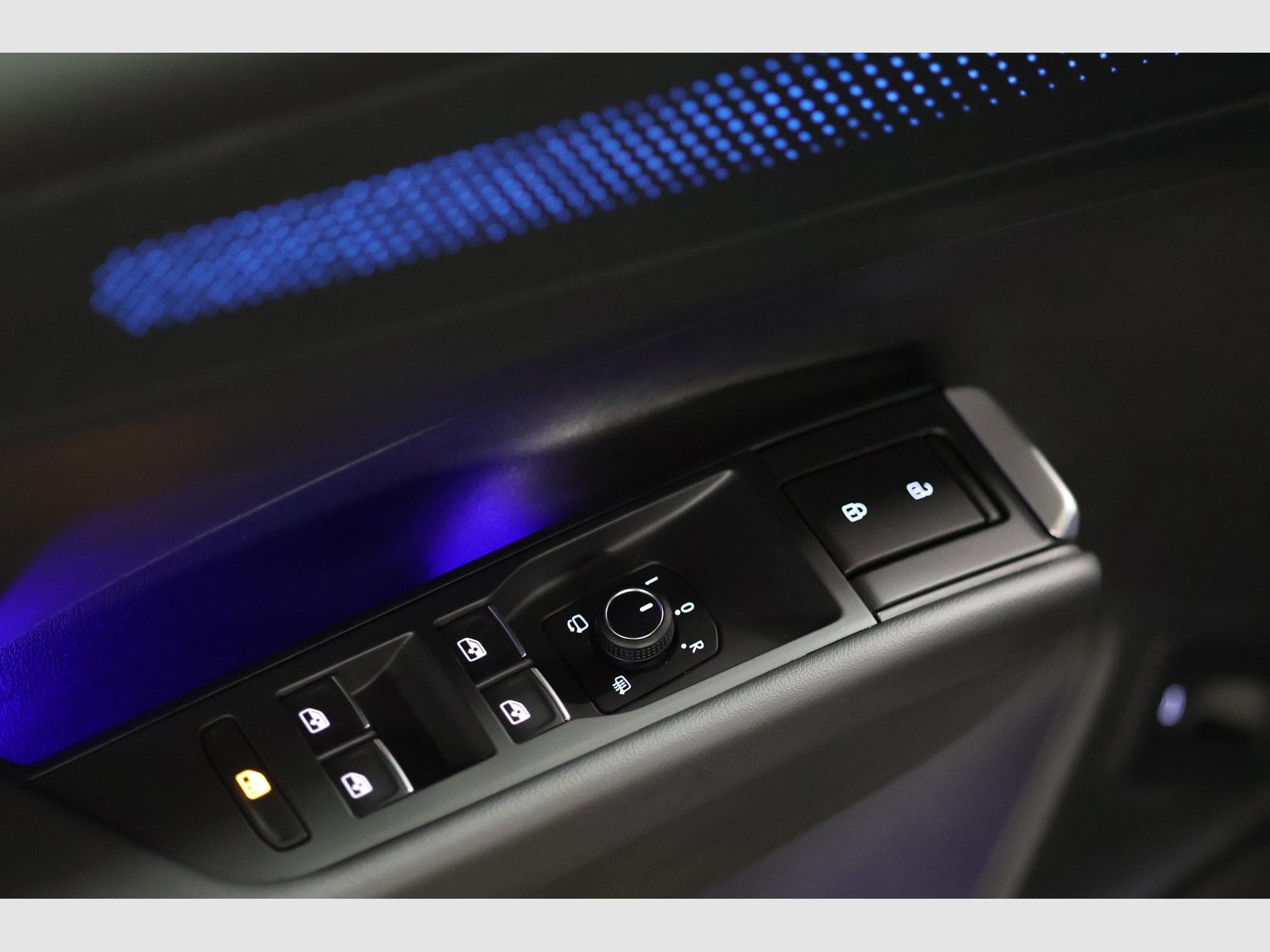 VW T-Roc R-Line (2026) - Photo 32