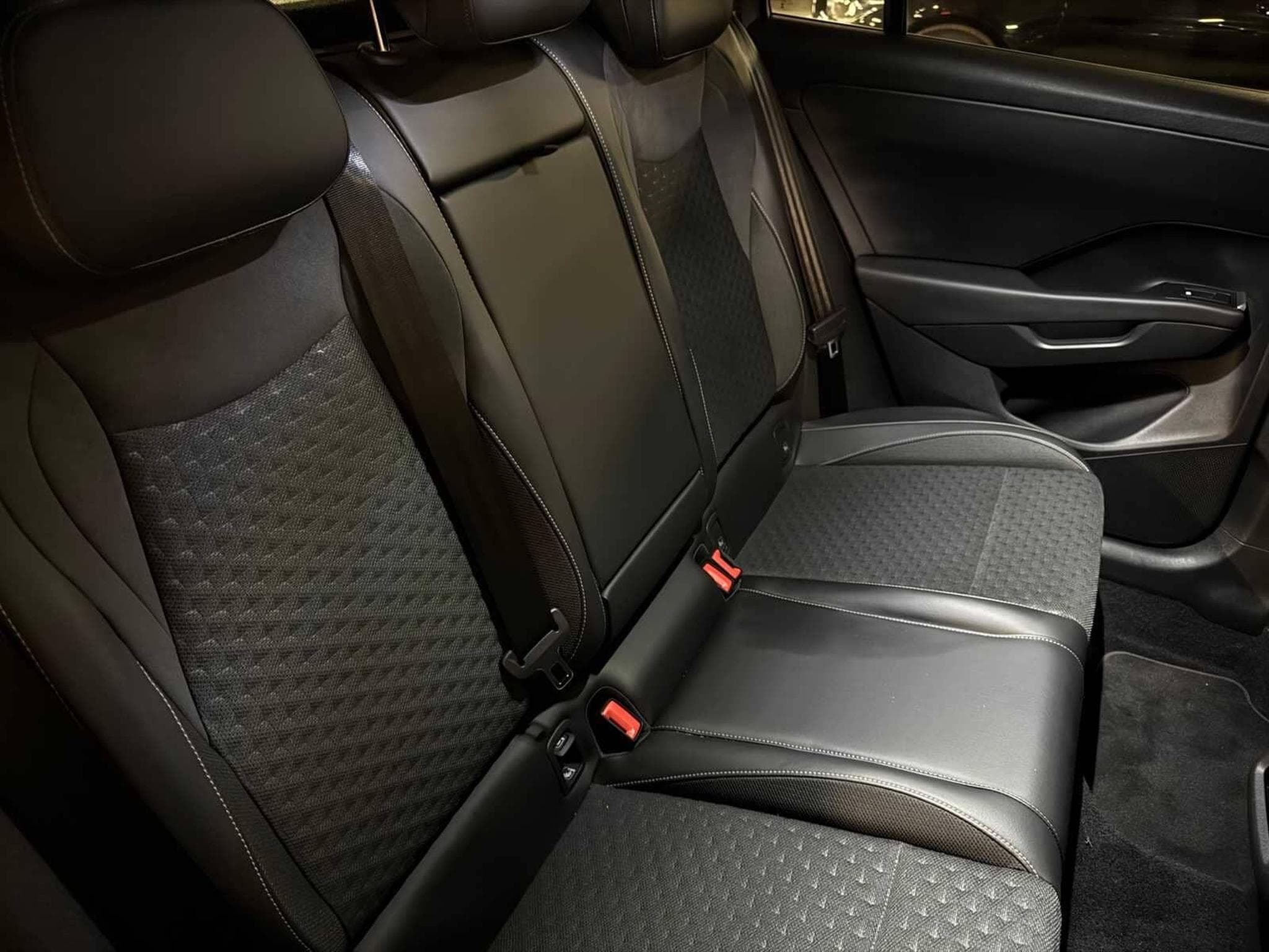 VW T-Roc R-Line (2026) - Photo 39