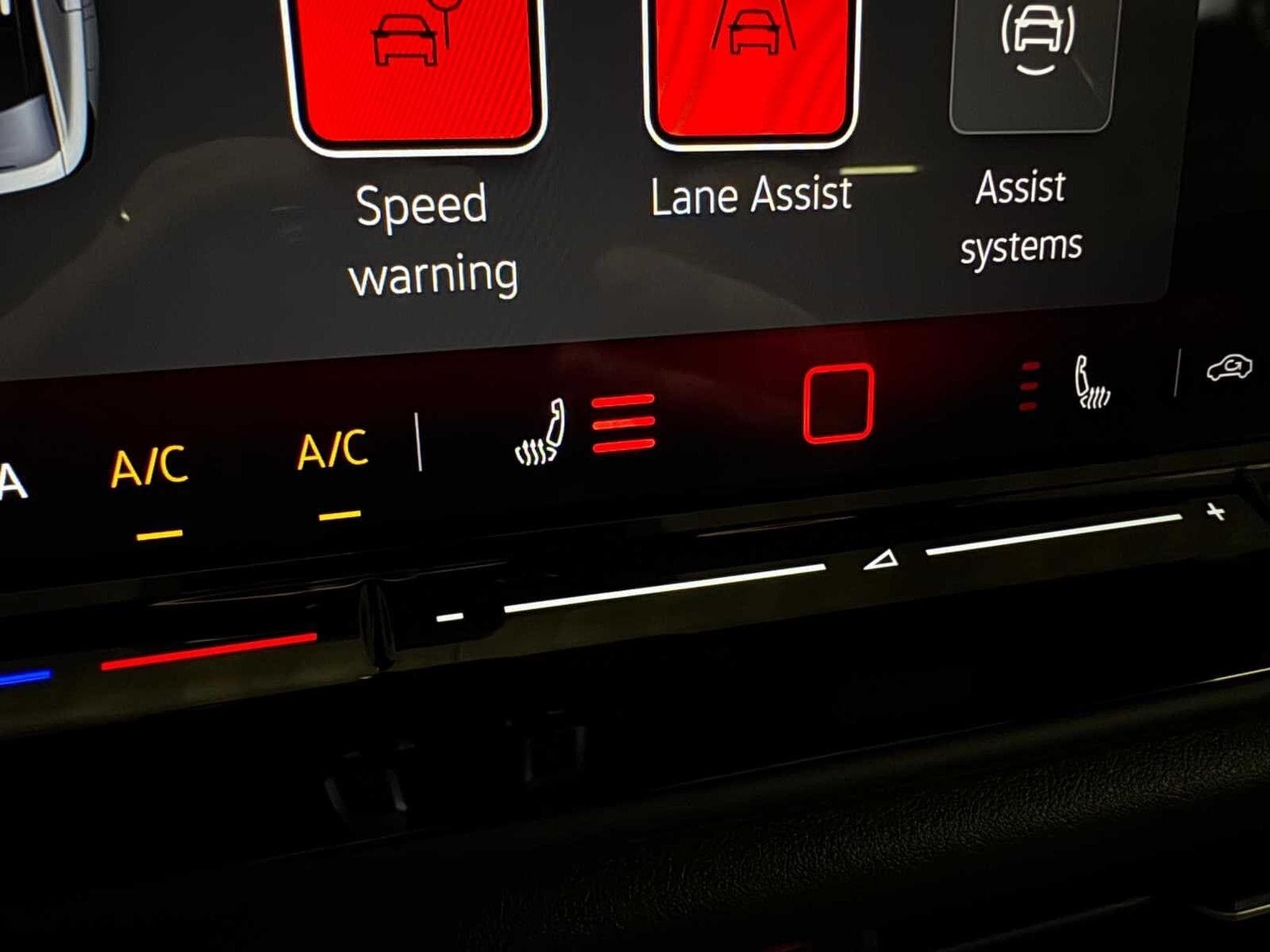 VW T-Roc R-Line (2026) - Photo 49