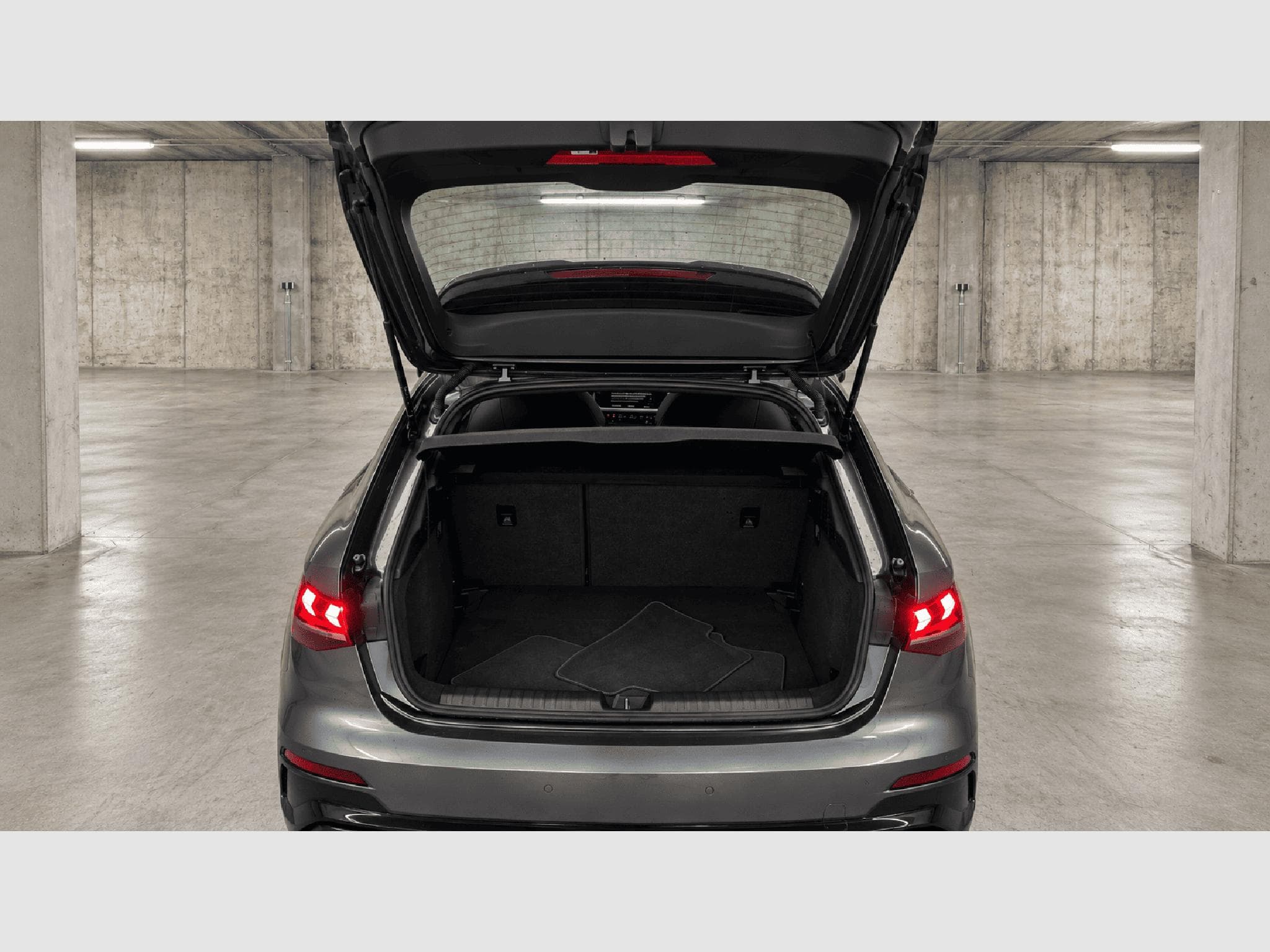 Audi A3 Sportback S TRONIC S LINE - Pano/360/SONOS/LED MATRIX (2026) - Photo 13