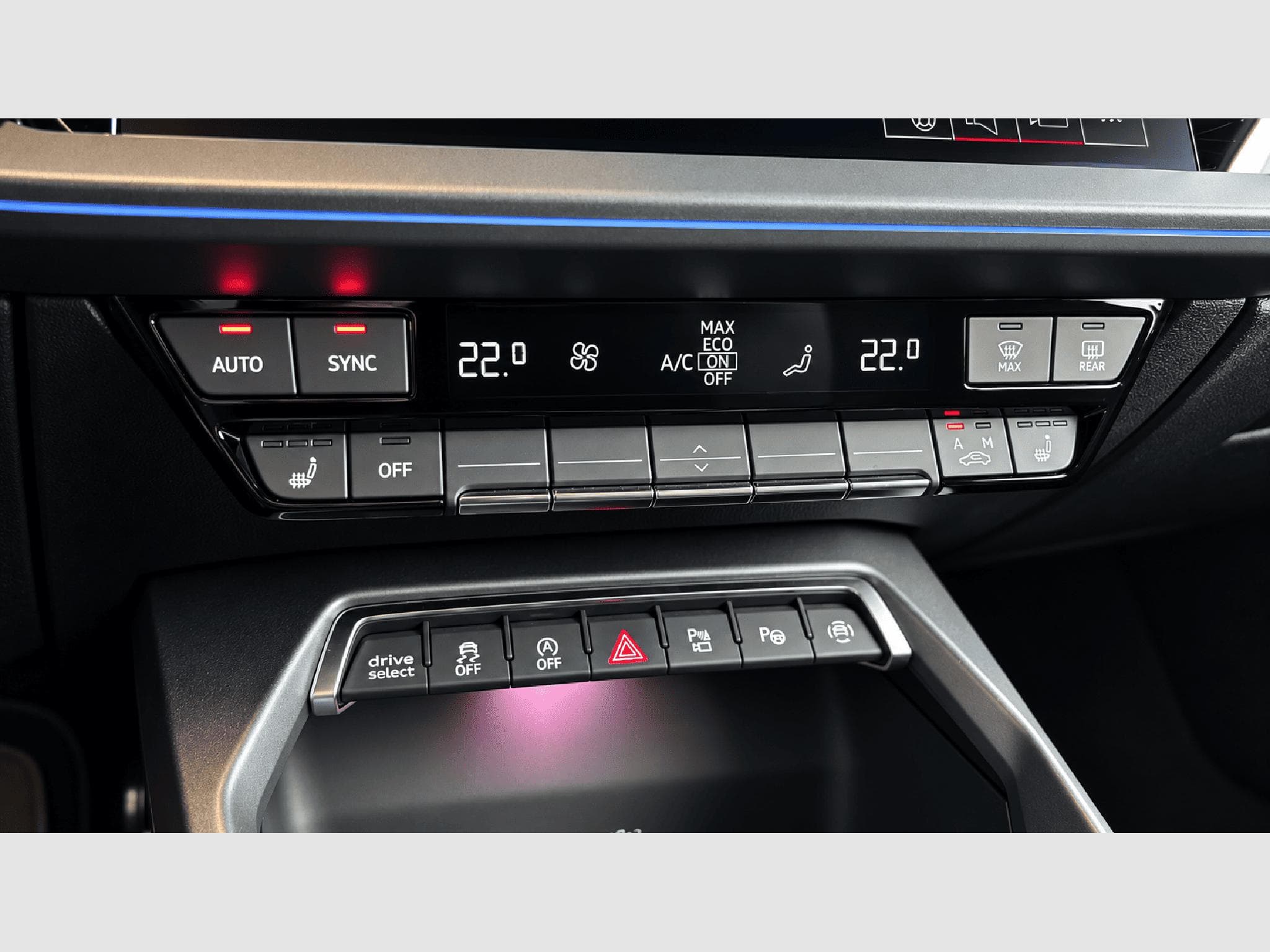 Audi A3 Sportback S TRONIC S LINE - Pano/360/SONOS/LED MATRIX (2026) - Photo 25