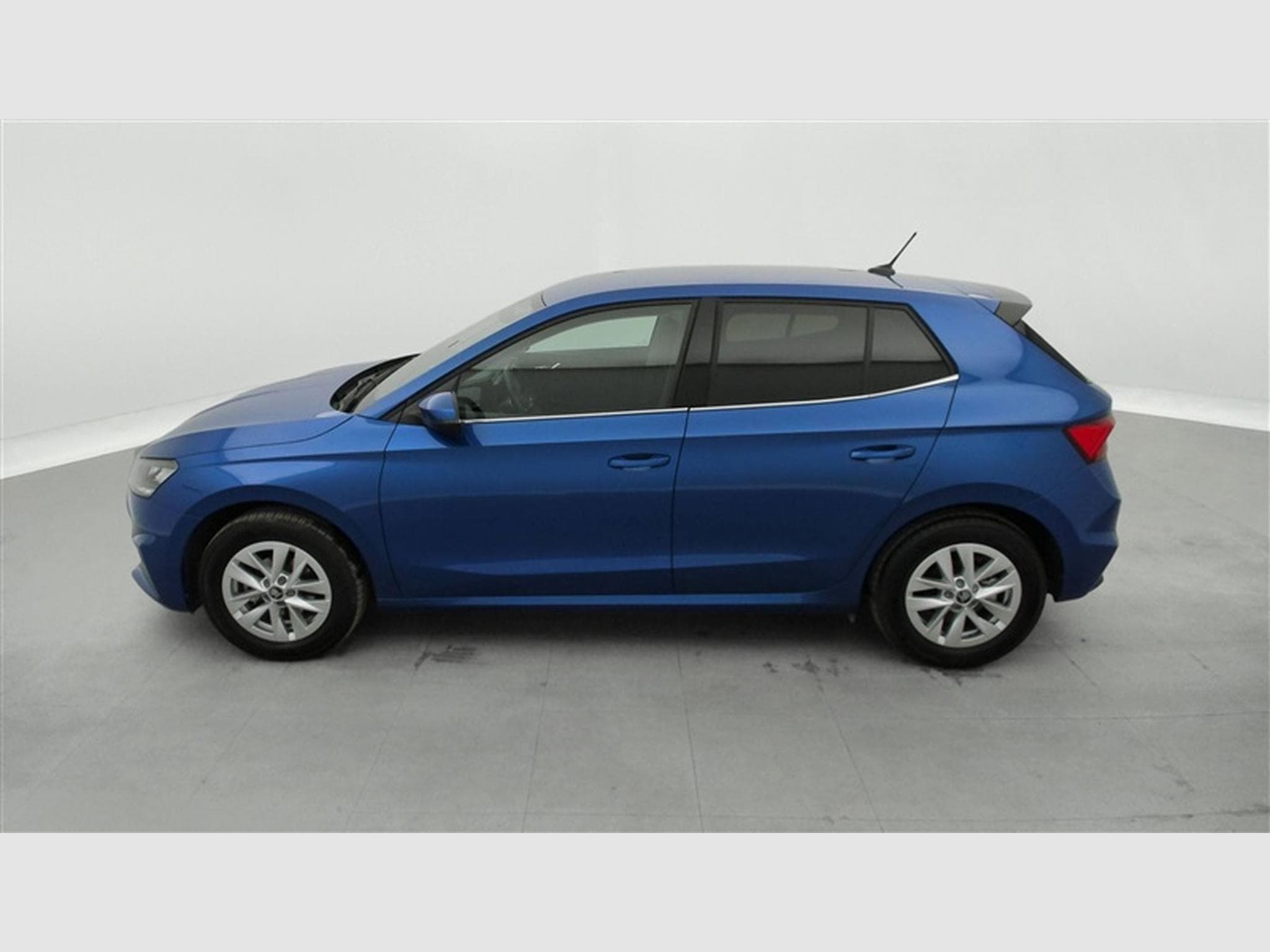 Skoda Fabia 1.0 TSI 95cv Selection CARPLAY / ALU / PDC (2025) - Photo 3