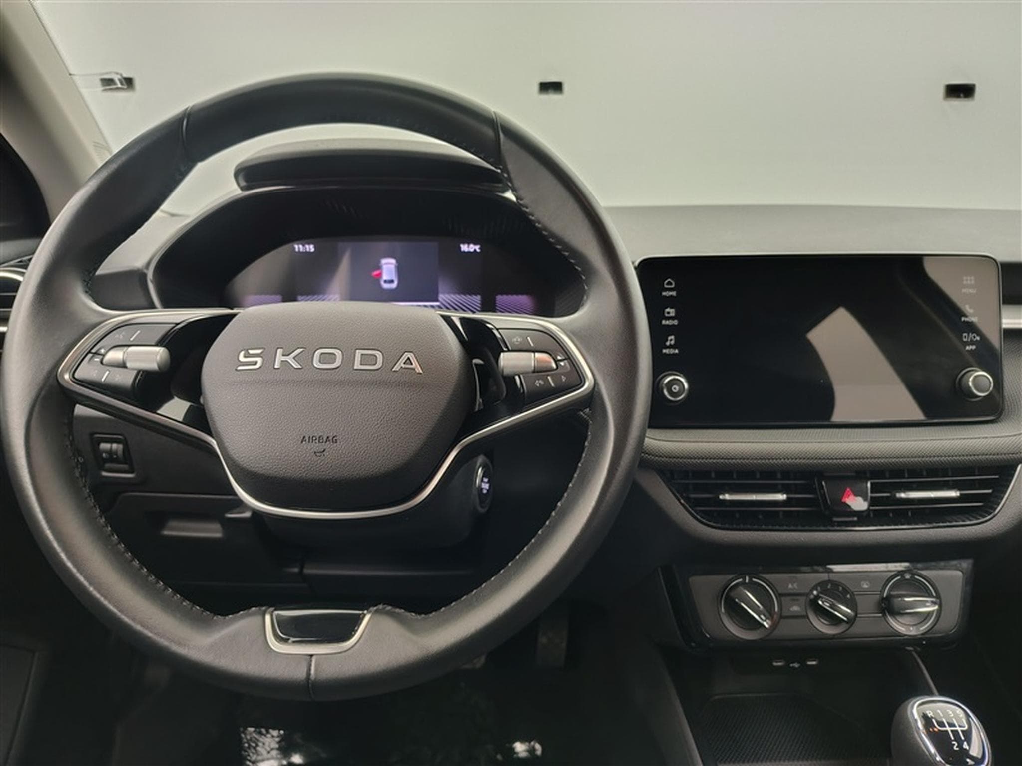 Skoda Fabia 1.0 TSI 95cv Selection CARPLAY / ALU / PDC (2025) - Photo 9