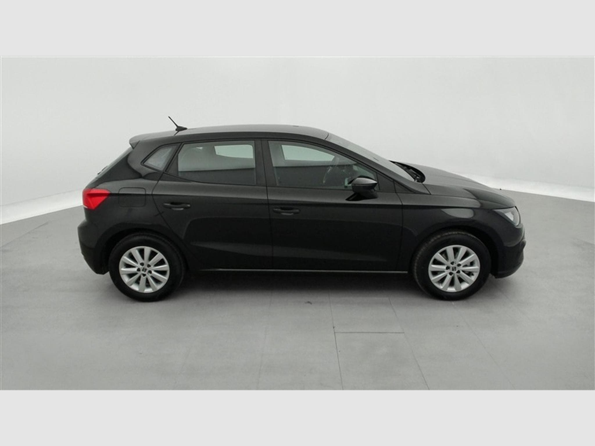 Seat Ibiza 1.0 TSI Style  Carplay / Led / PDC (2023) - Foto 24