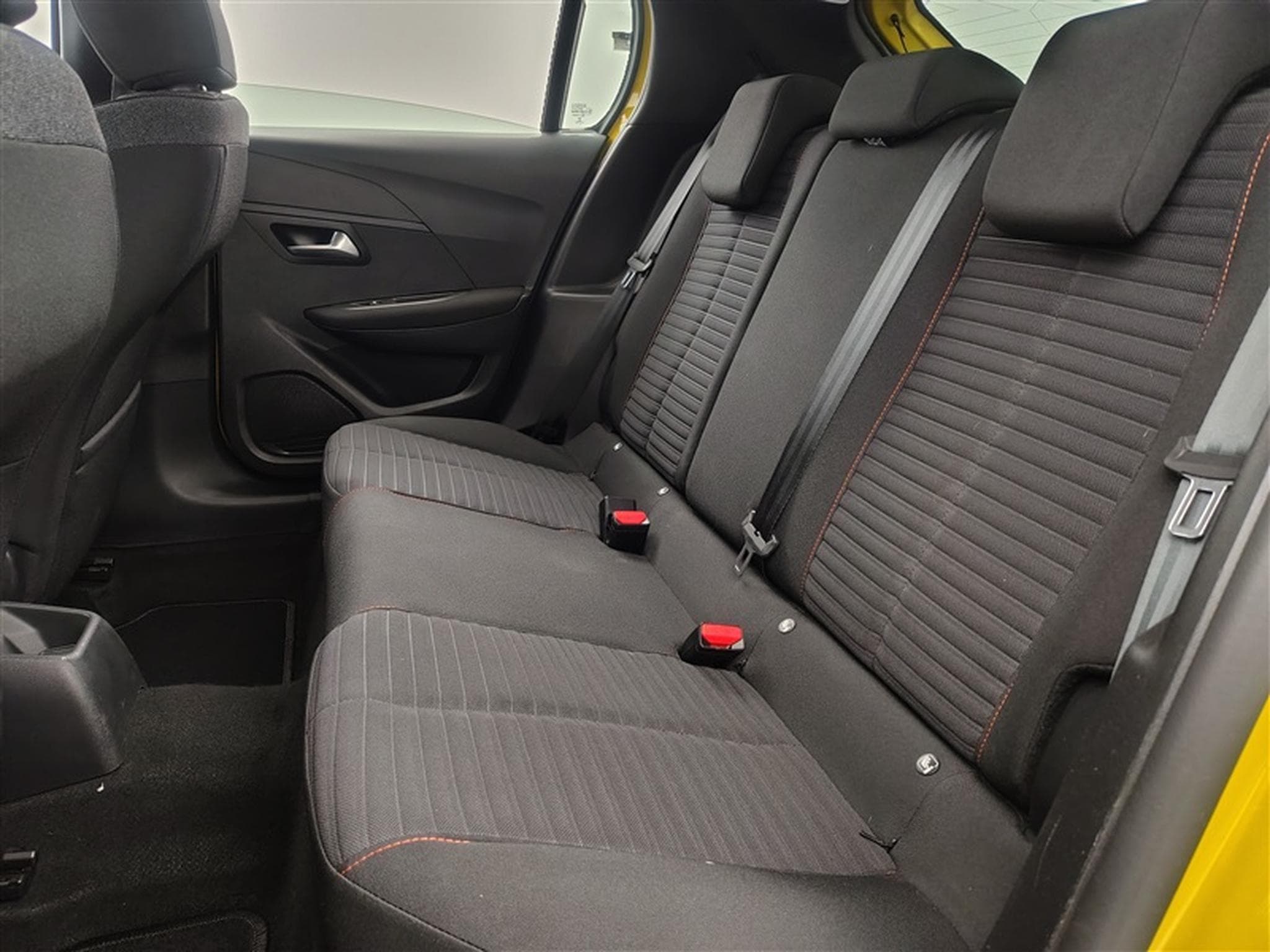 Peugeot 208 1.2i PureTech Style (EU6.4) (2022) - Photo 13
