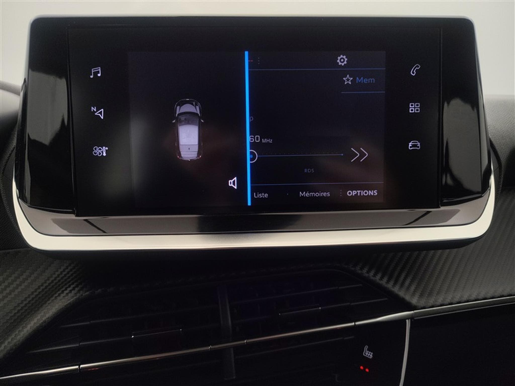Peugeot 208 1.2i PureTech Style (EU6.4) (2022) - Photo 18