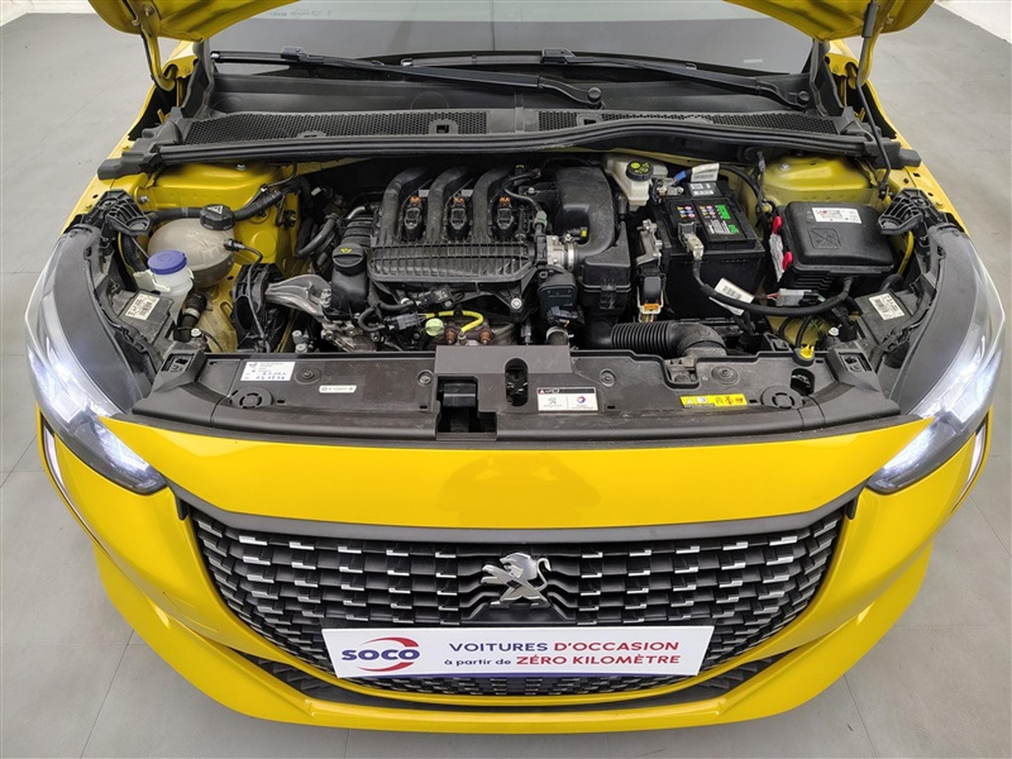 Peugeot 208 1.2i PureTech Style (EU6.4) (2022) - Photo 19