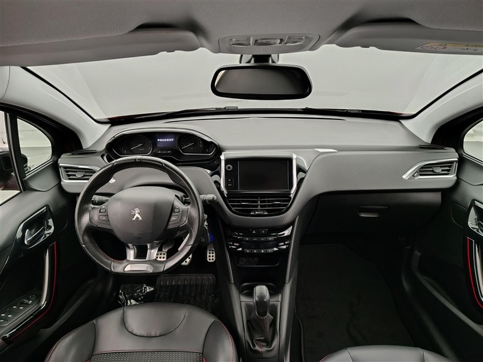 Peugeot 208 1.6 BlueHDi GT Line (2017) - Foto 8