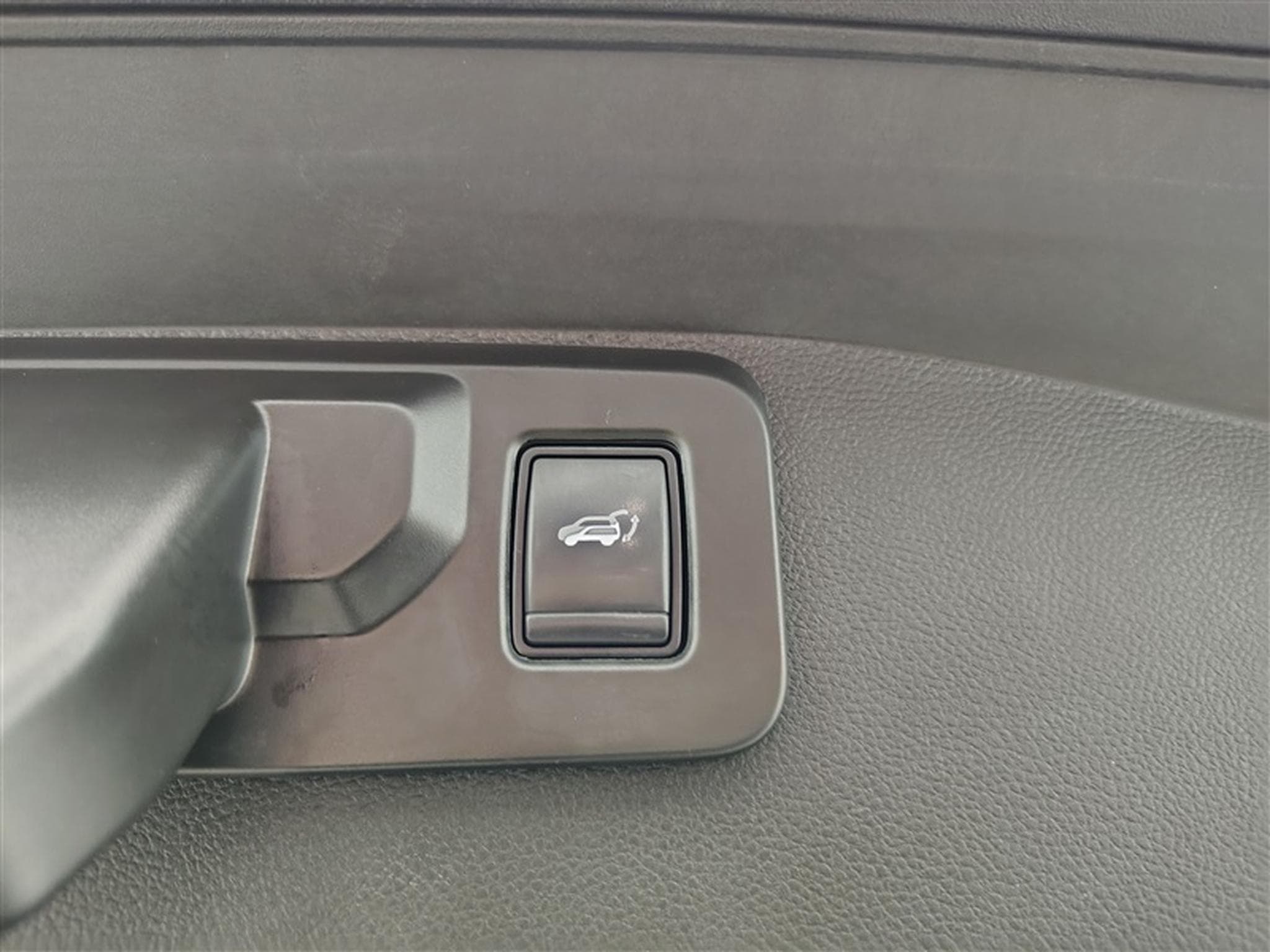 Renault Austral 1.2 E-Tech HEV Techno Esprit Alpine (2023) - Foto 19