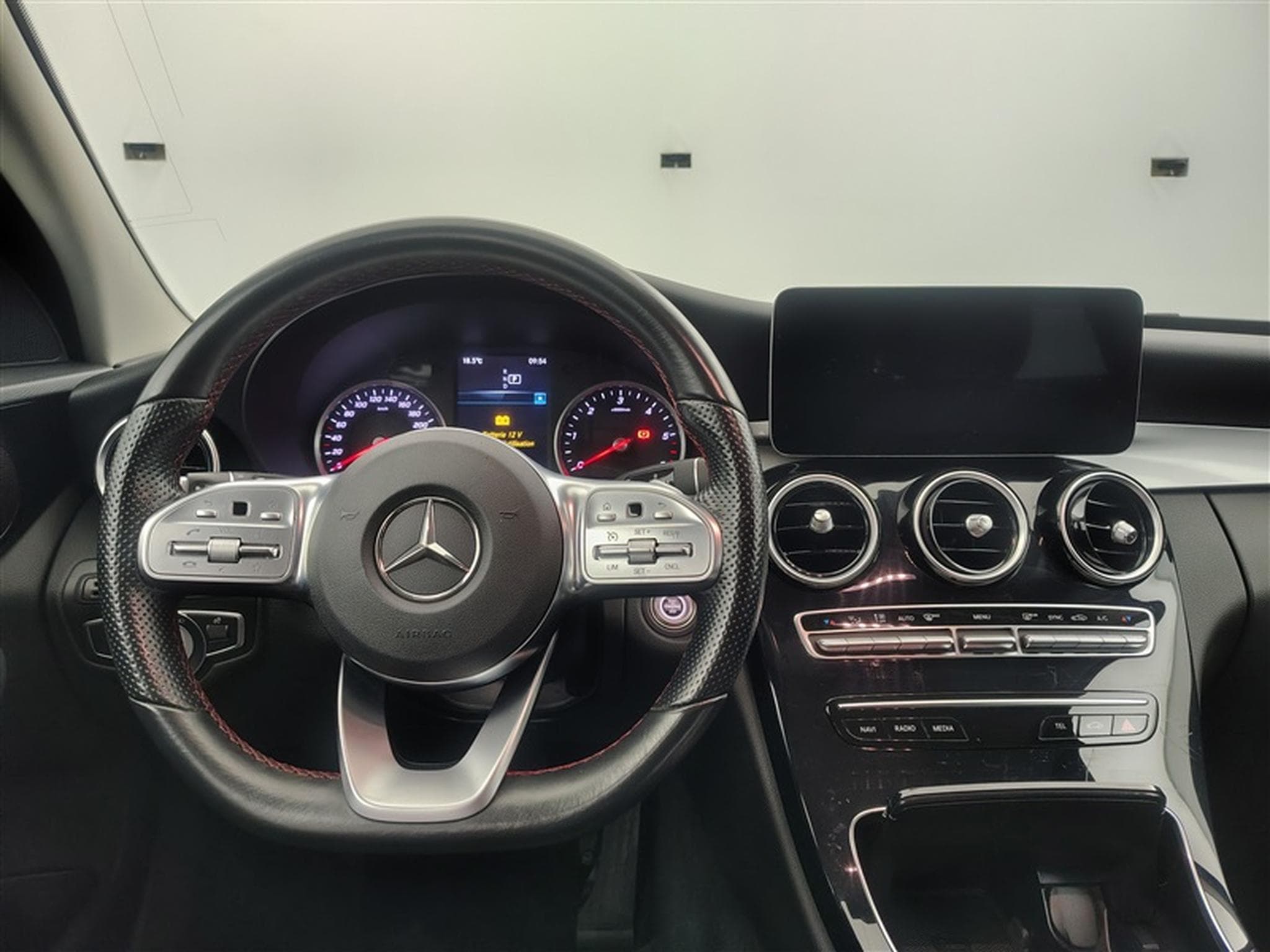 Mercedes C 180 C 180 d 9G-Tronic Pack AMG NAVI / FULL LED / CAMERA / JA 18" (2021) - Foto 9