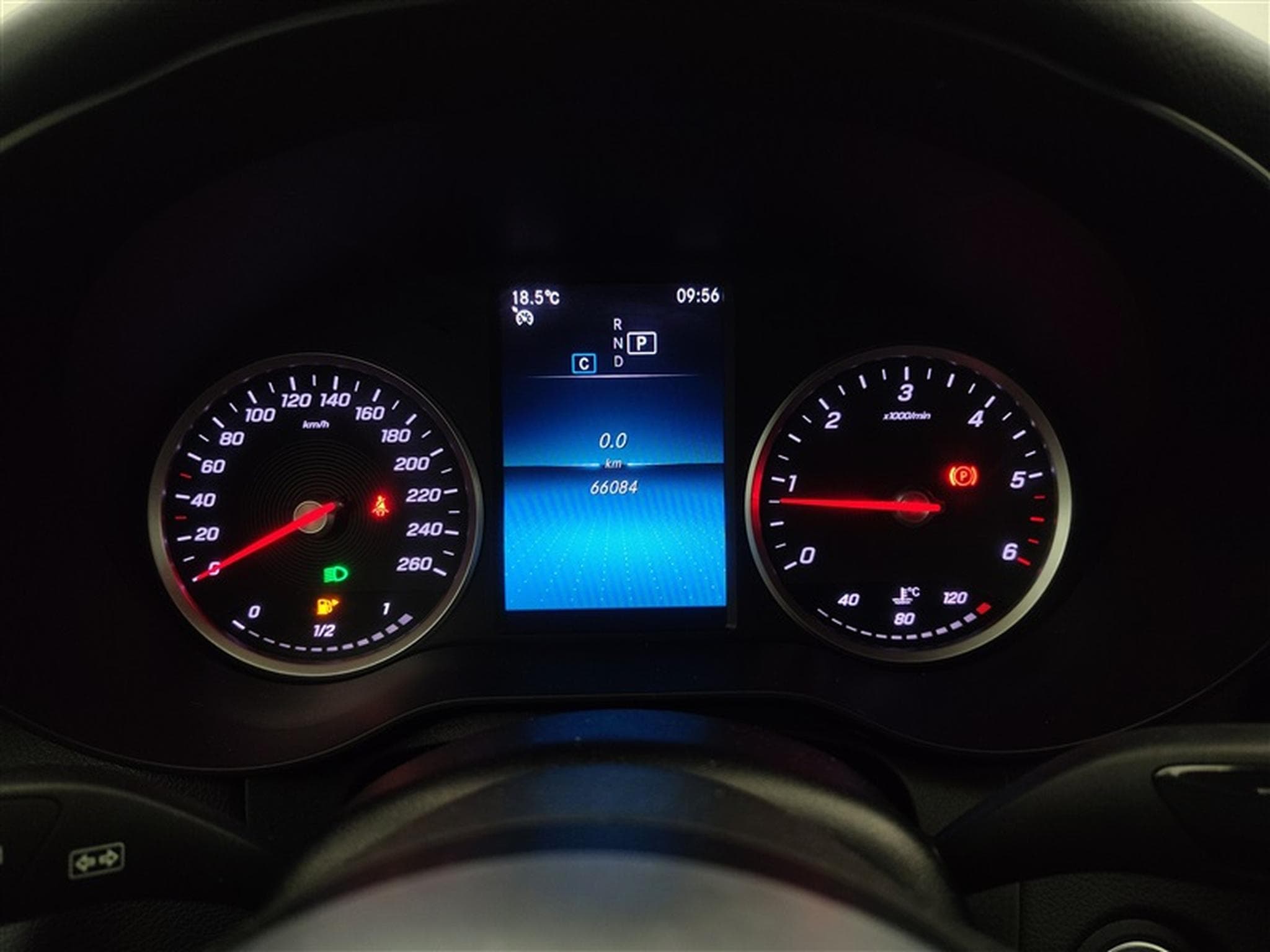 Mercedes C 180 C 180 d 9G-Tronic Pack AMG NAVI / FULL LED / CAMERA / JA 18" (2021) - Foto 10
