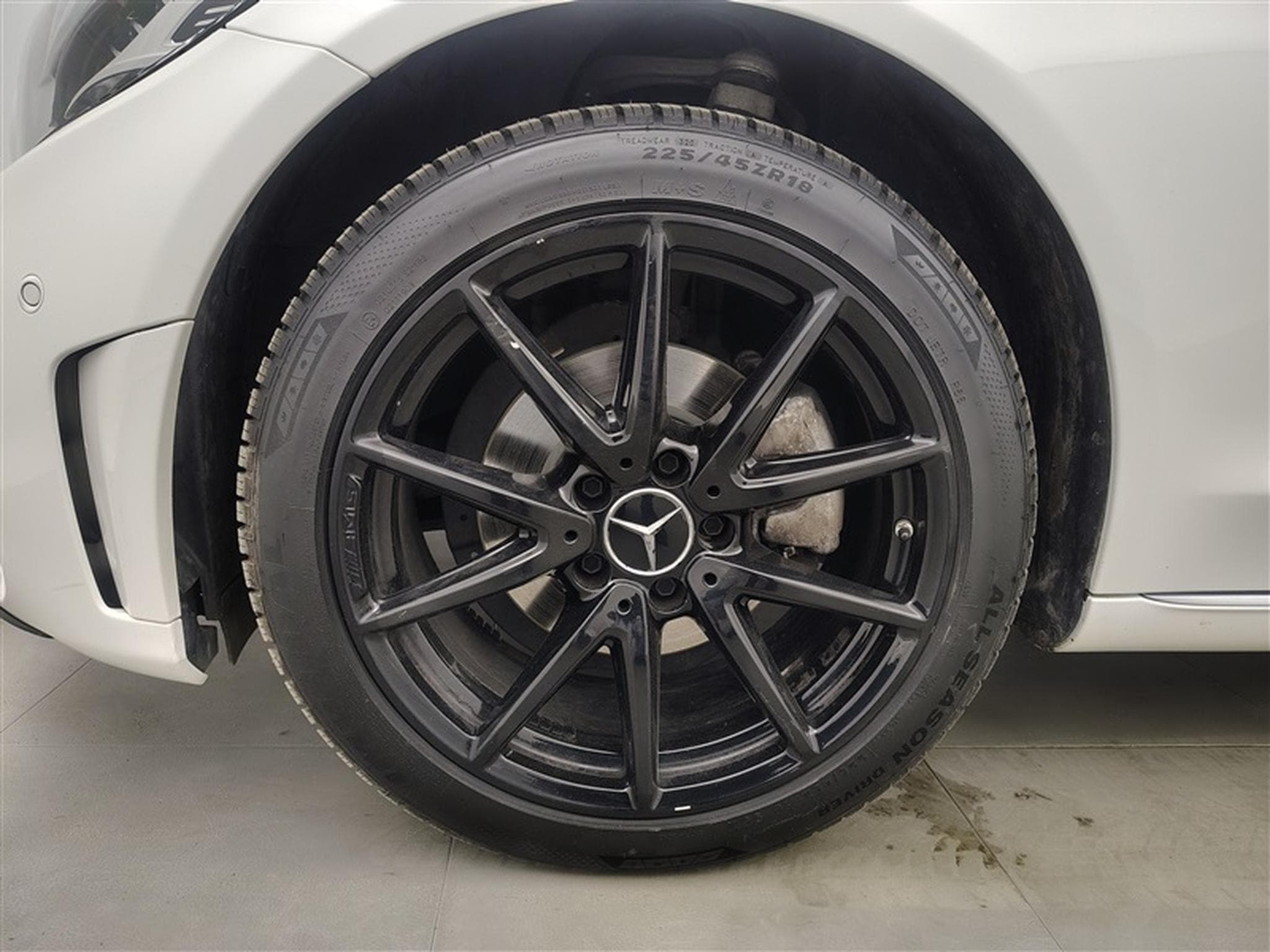 Mercedes C 180 C 180 d 9G-Tronic Pack AMG NAVI / FULL LED / CAMERA / JA 18" (2021) - Foto 6