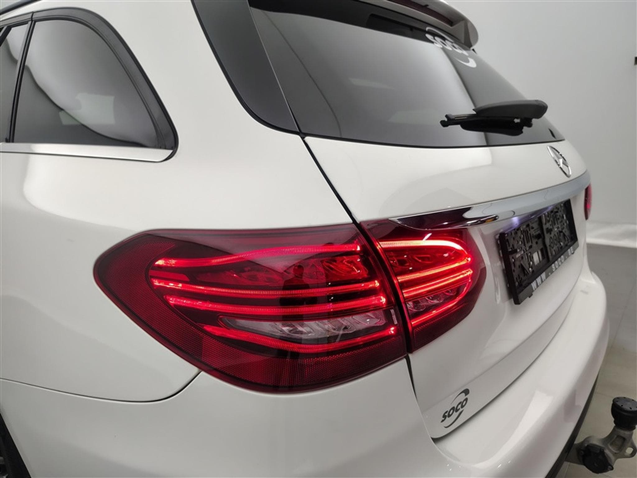 Mercedes C 180 C 180 d 9G-Tronic Pack AMG NAVI / FULL LED / CAMERA / JA 18" (2021) - Foto 16