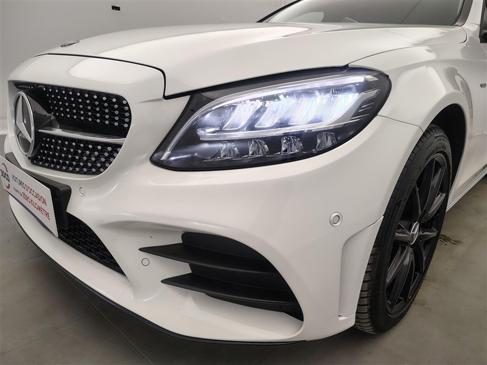 Mercedes C 180 C 180 d 9G-Tronic Pack AMG NAVI / FULL LED / CAMERA / JA 18" (2021) - Foto 15