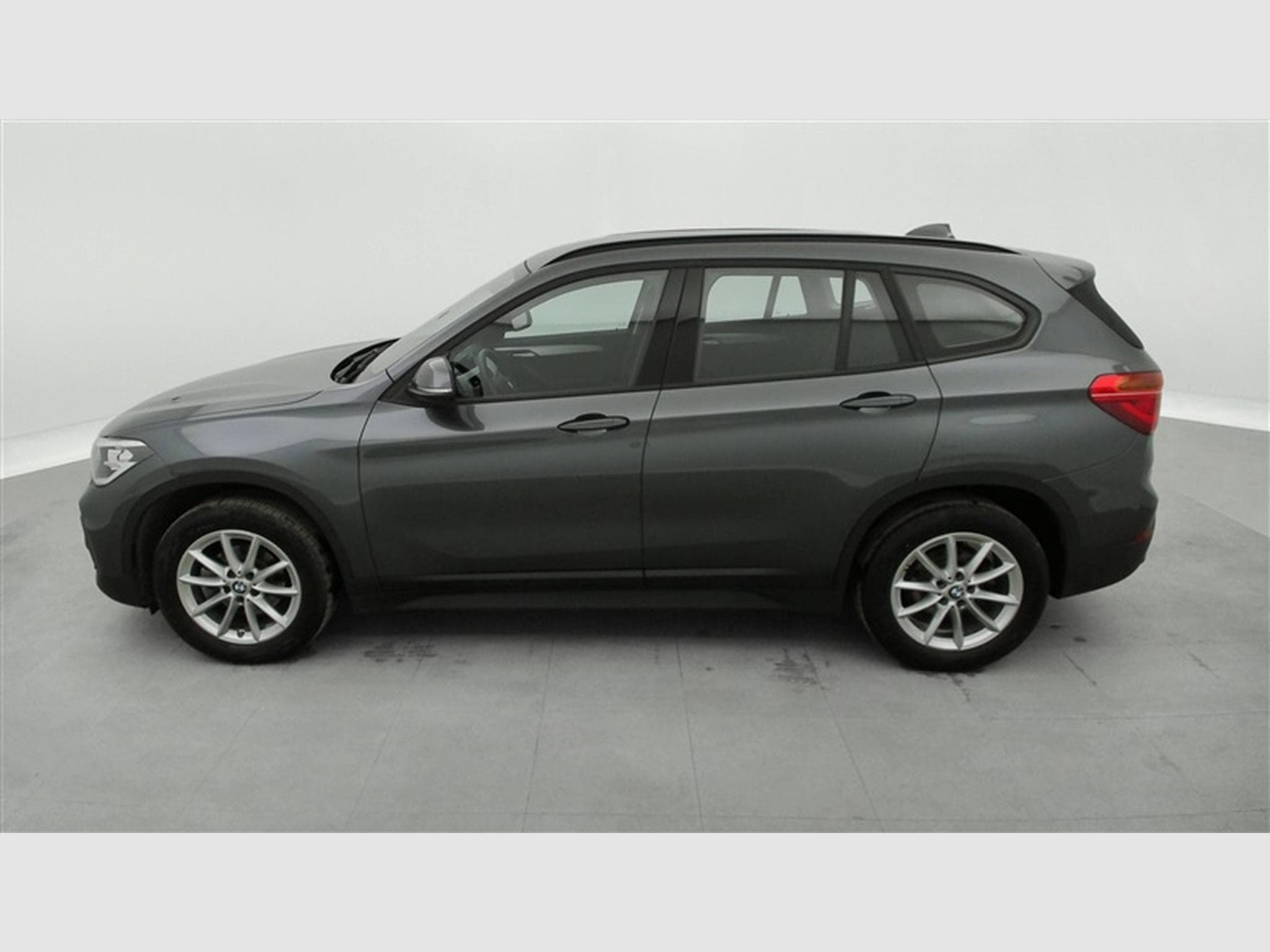 BMW X1 1.5 dA sDrive16 NAVI / CLIM / PDC AV-AR (2022) - Photo 3