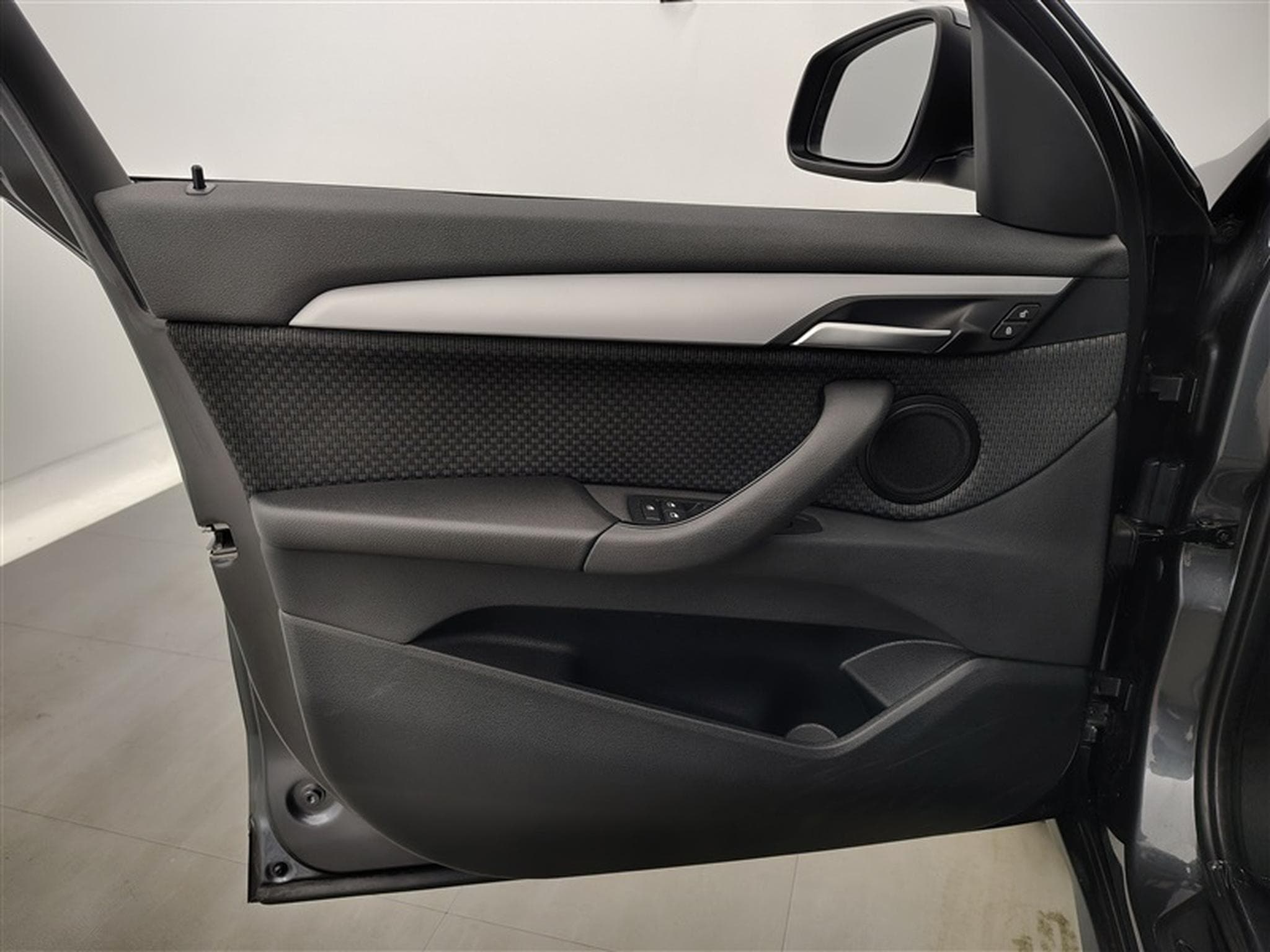 BMW X1 1.5 dA sDrive16 NAVI / CLIM / PDC AV-AR (2022) - Photo 16