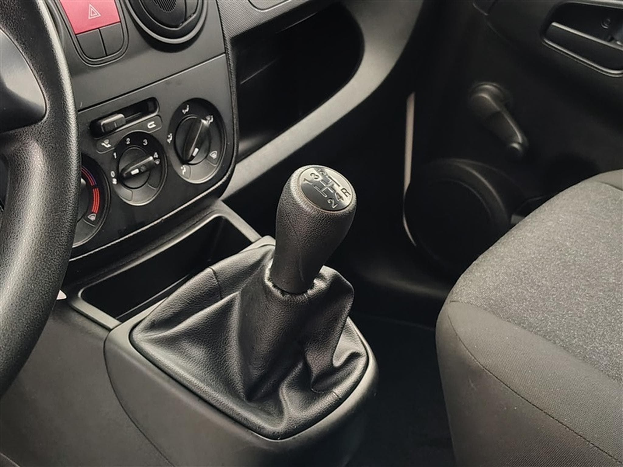 Fiat Fiorino 1.3 Multijet 95Cv Cargo CLIM (2022) - Photo 12