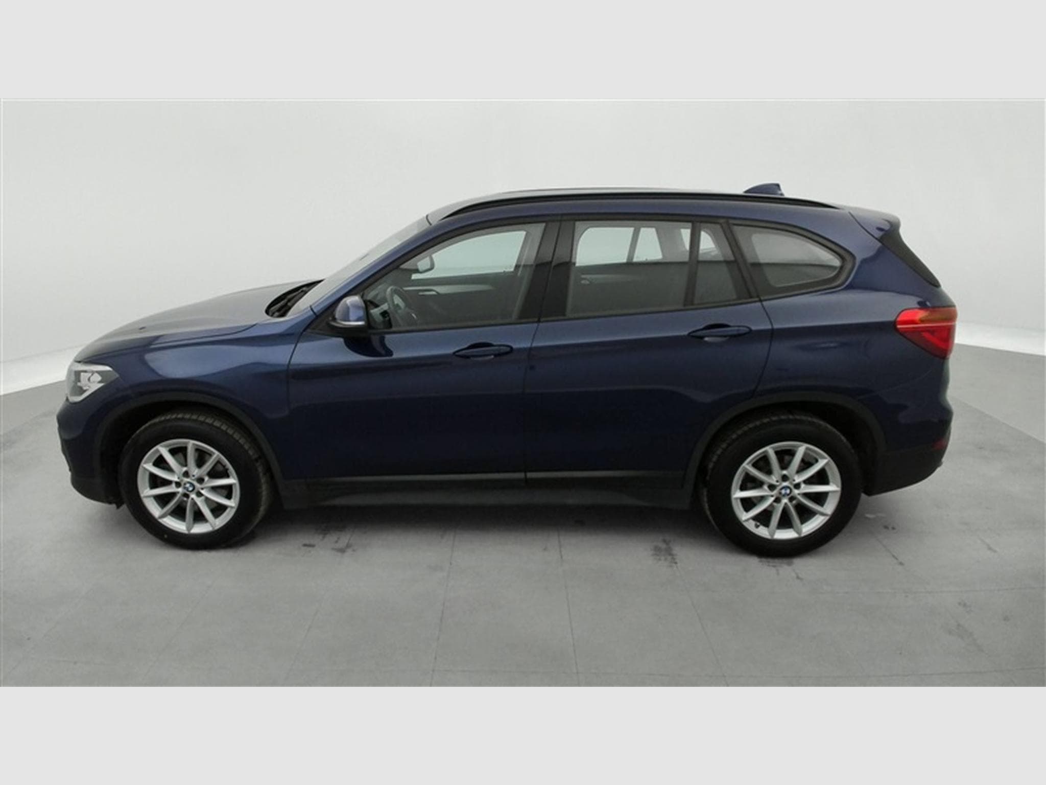 BMW X1 1.5i sDrive18 NAVIPRO / PDC AV+AR / JA 17" (2020) - Photo 3
